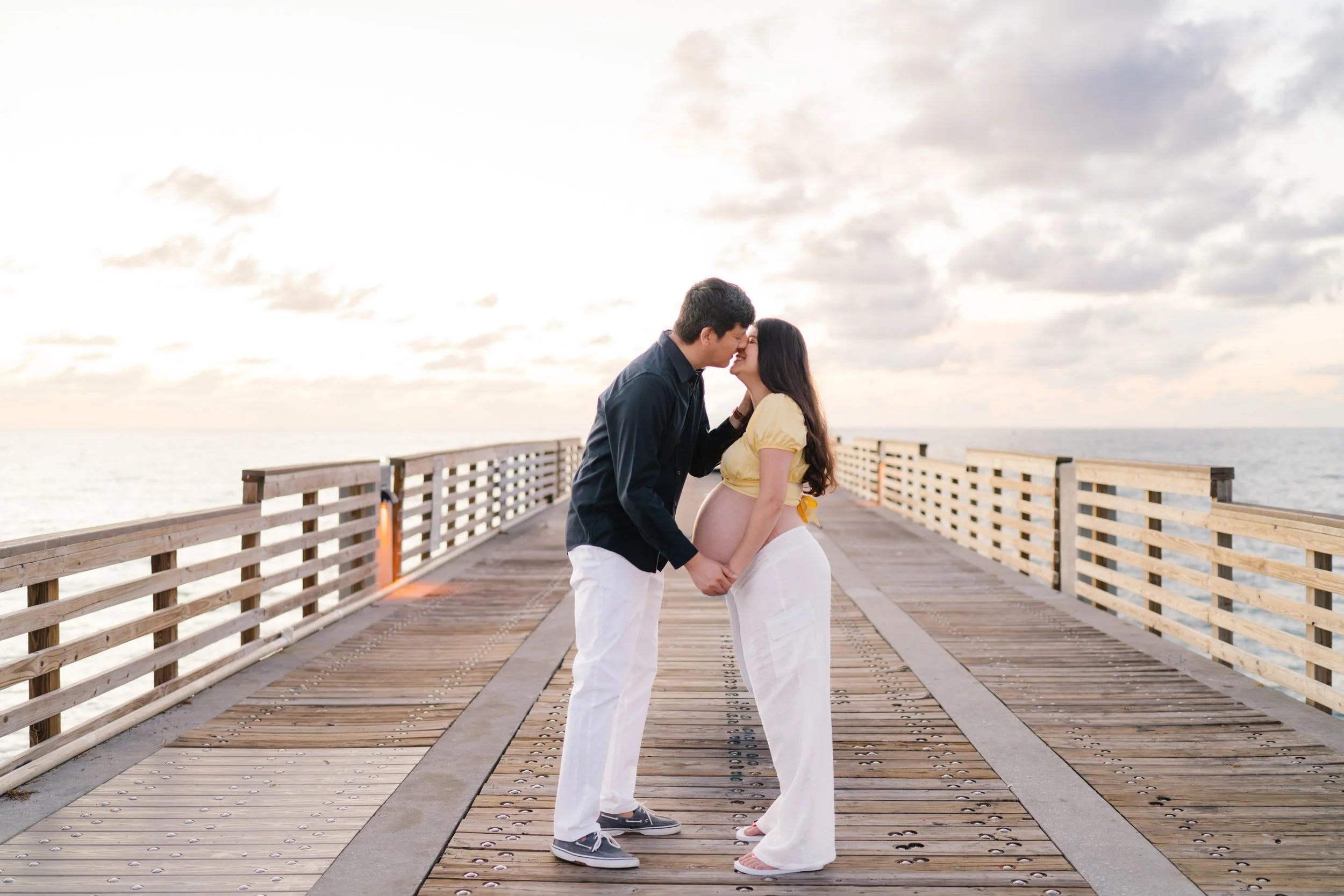 CarpioCaptures Maternity Photoshoot at Dania Beach Pier-01.jpg