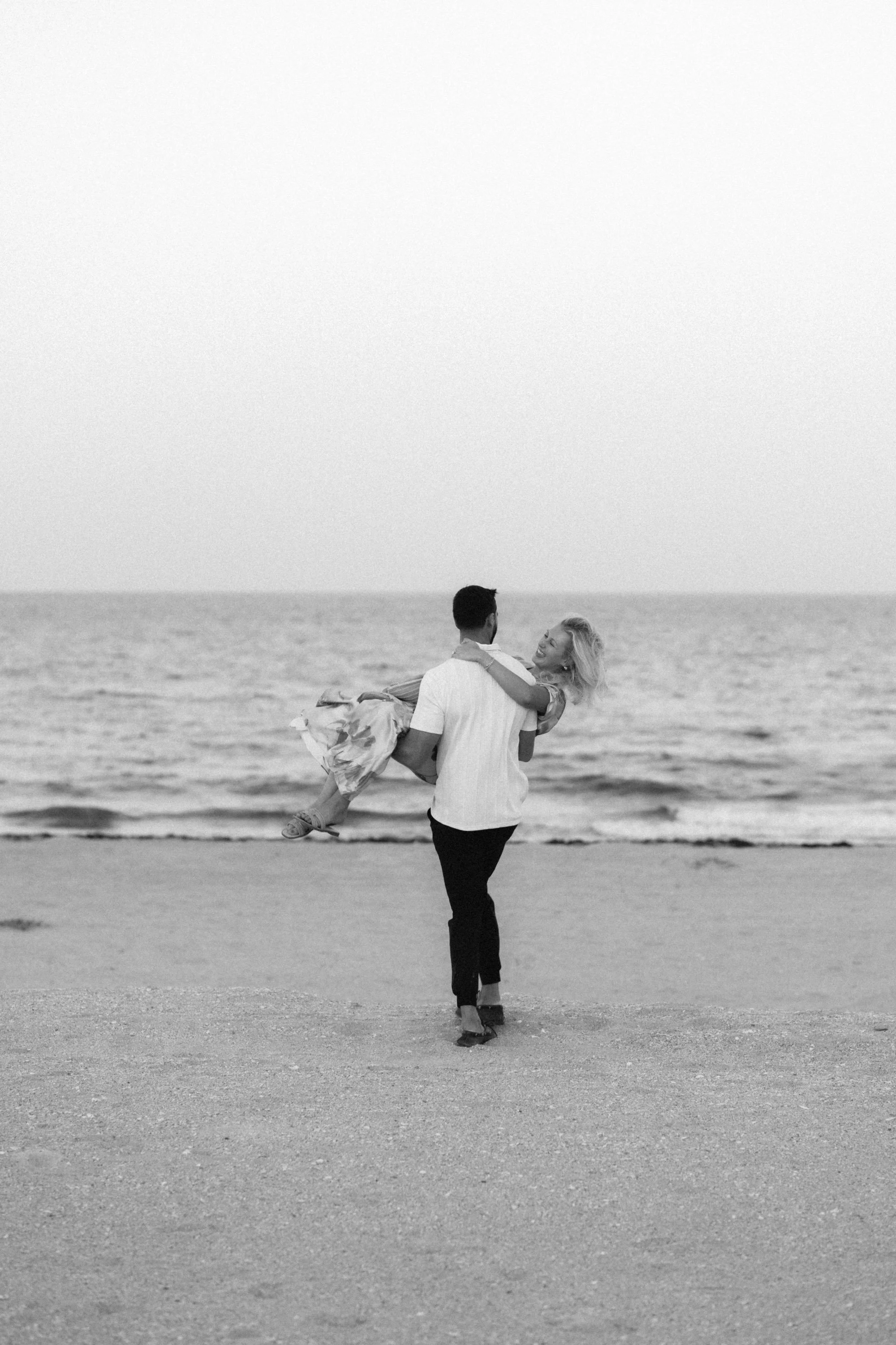 CarpioCaptures Proposal Photoshoot at 3 Par Restaurant, Palm Beach-09.jpg