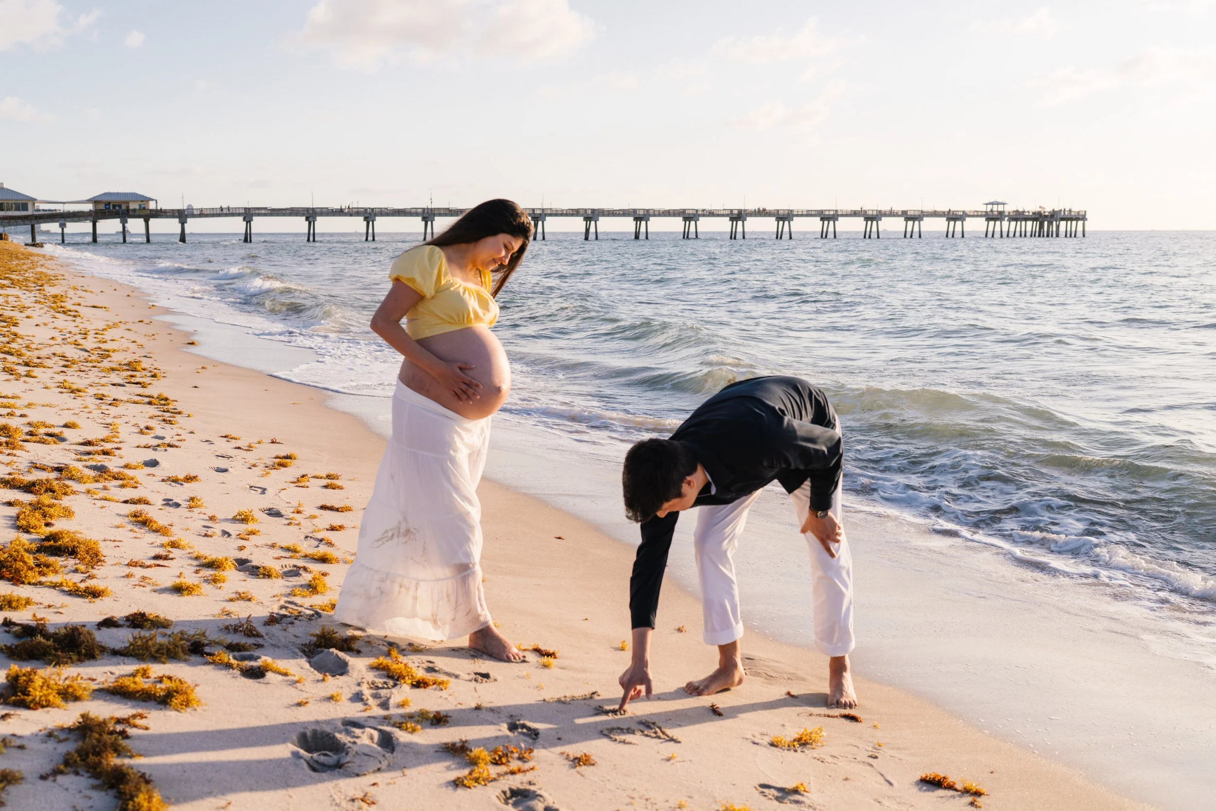 CarpioCaptures Maternity Photoshoot at Dania Beach Pier-16.jpg