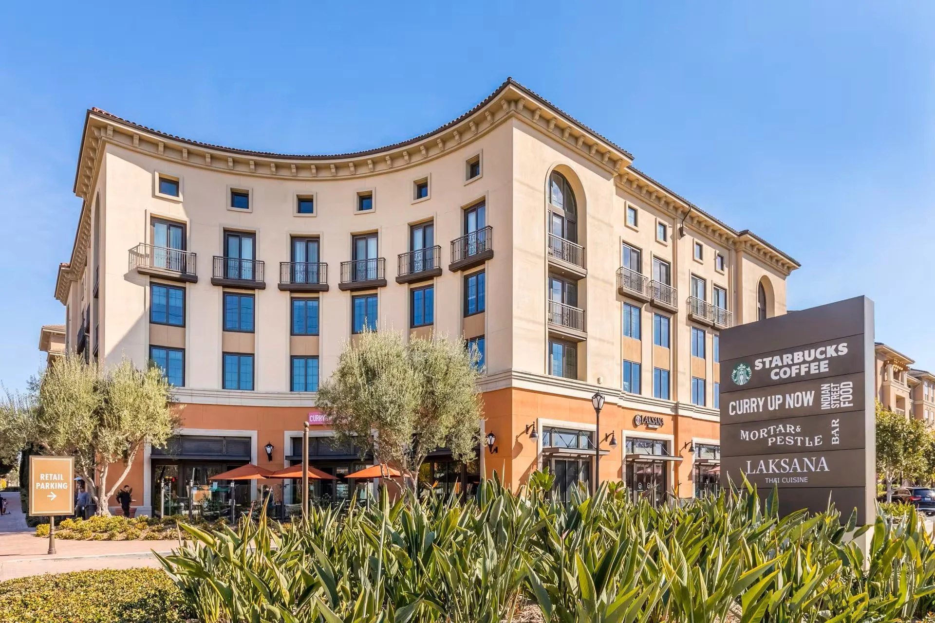 Crescent Village-Retail R-CMF Photo-0458.jpeg