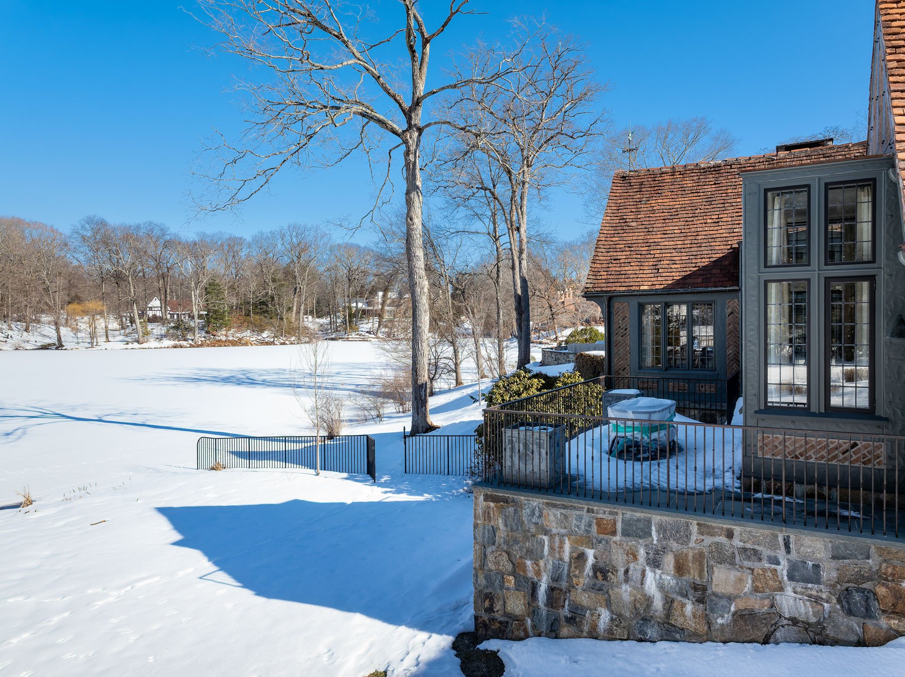 44 Khakum Wood Rd 14 - WEB.jpg