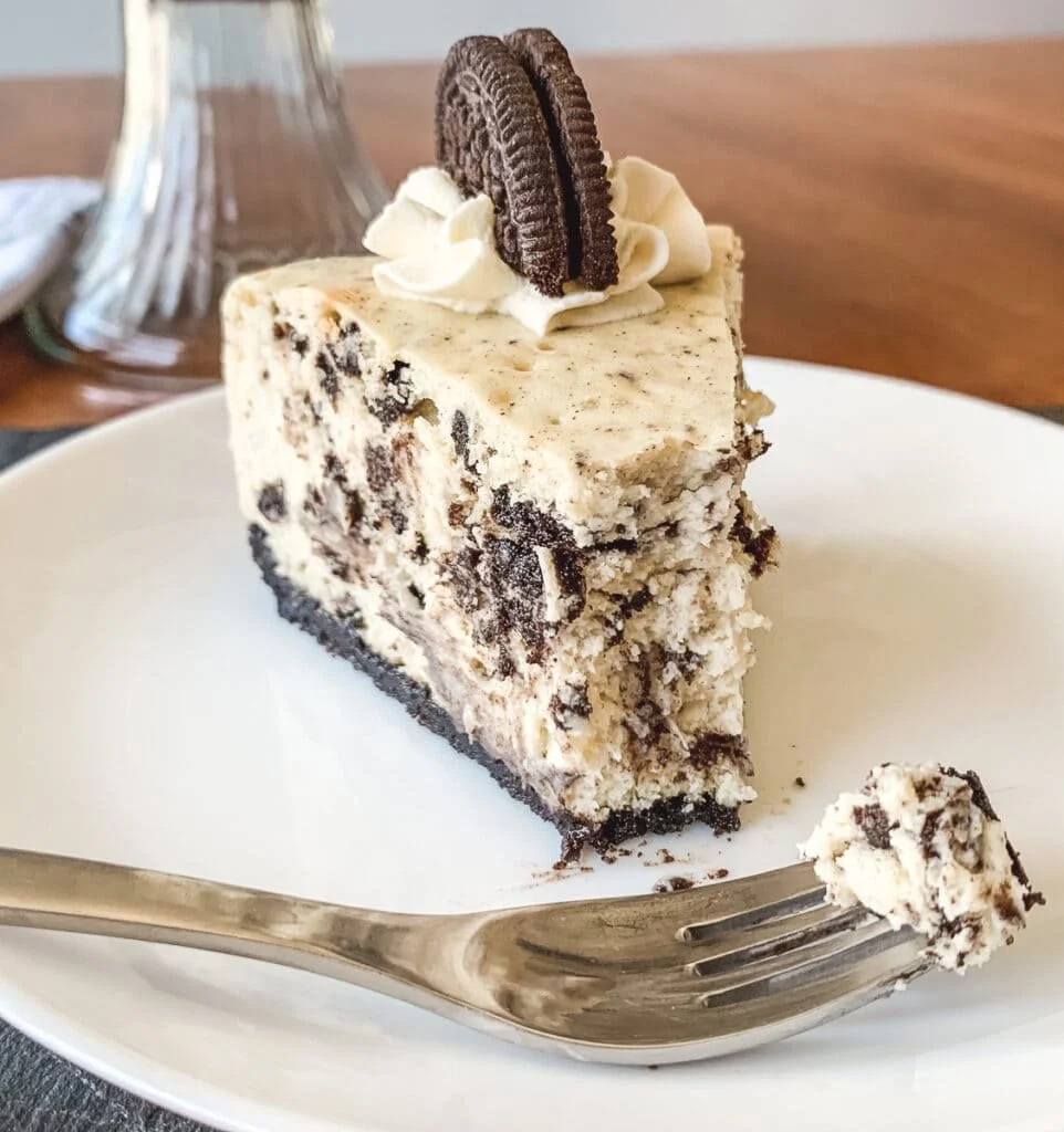 Cookies-and-Cream-Cheesecake-16-962x1024.jpg