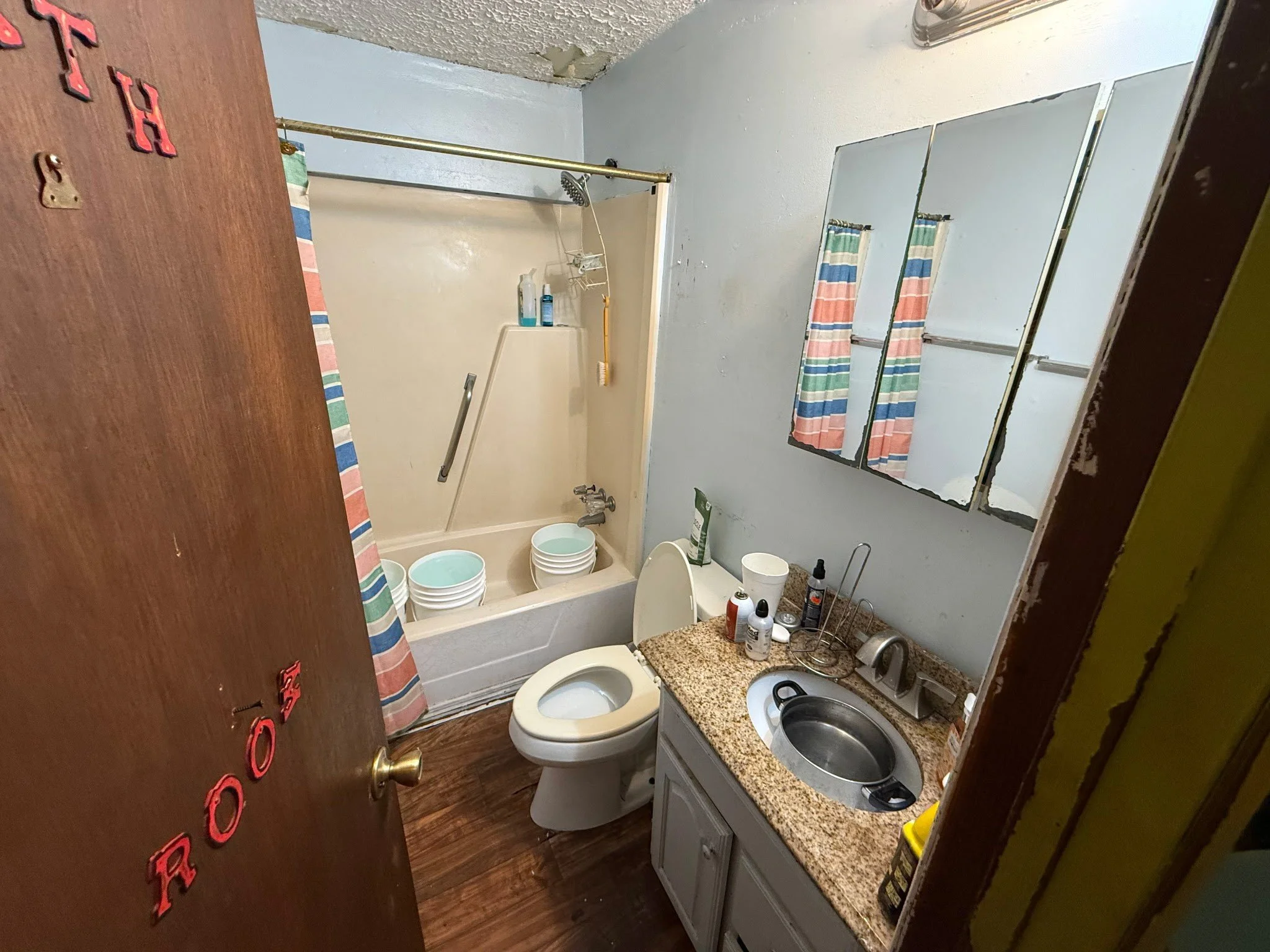 408 Colorado St - Bath 02.jpg