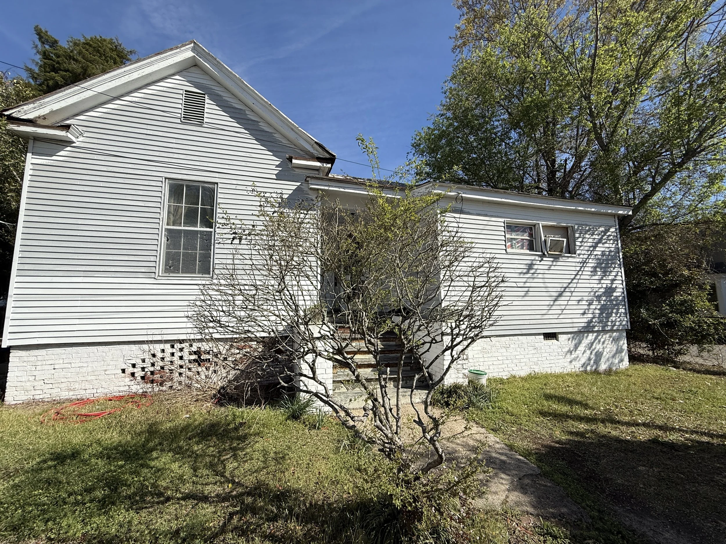 1903 Heckle St. Augusta, GA, 30904 2 beds, 1 bath, 1335 sqft $3,000 down, $895/mo.