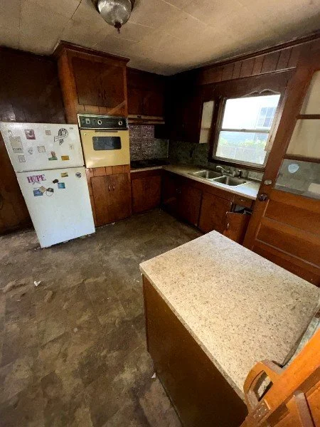 1947 Ellis Kitchen 02.jpeg