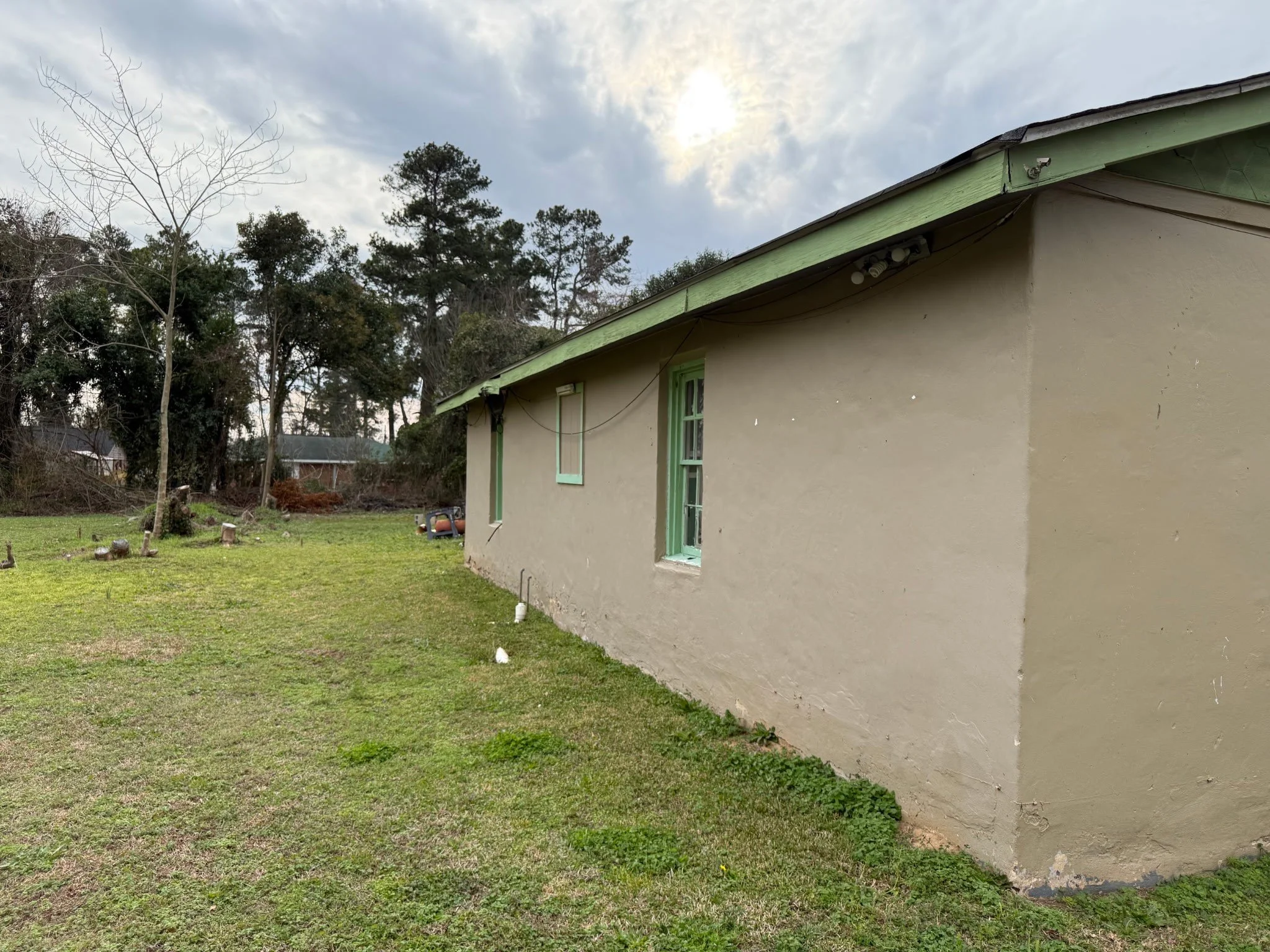 408 Colorado St - Side 03.jpg