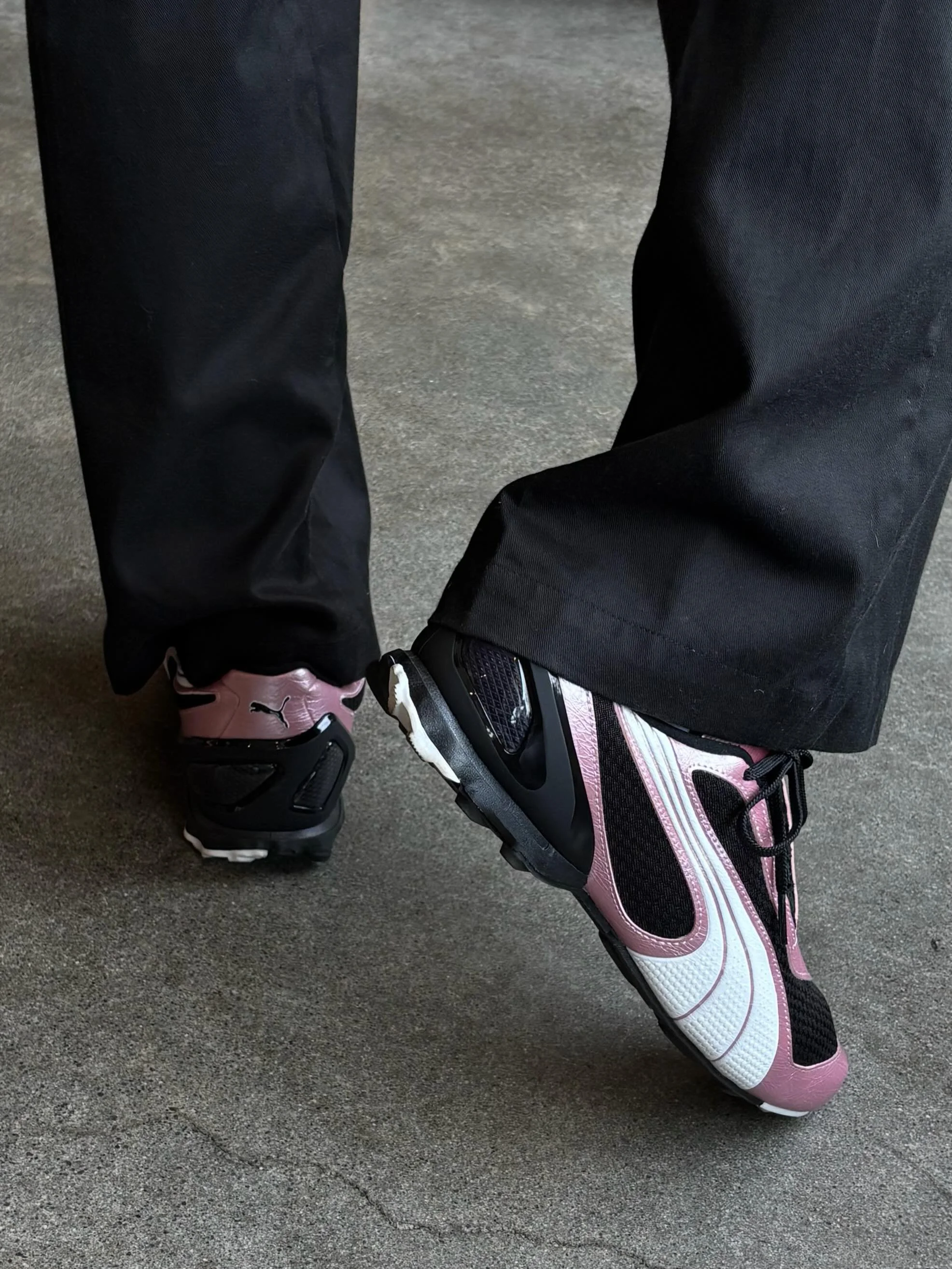 Puma V-S1 metallic sneakers sz 43/10M
.
.
.
DM for info/holds/price