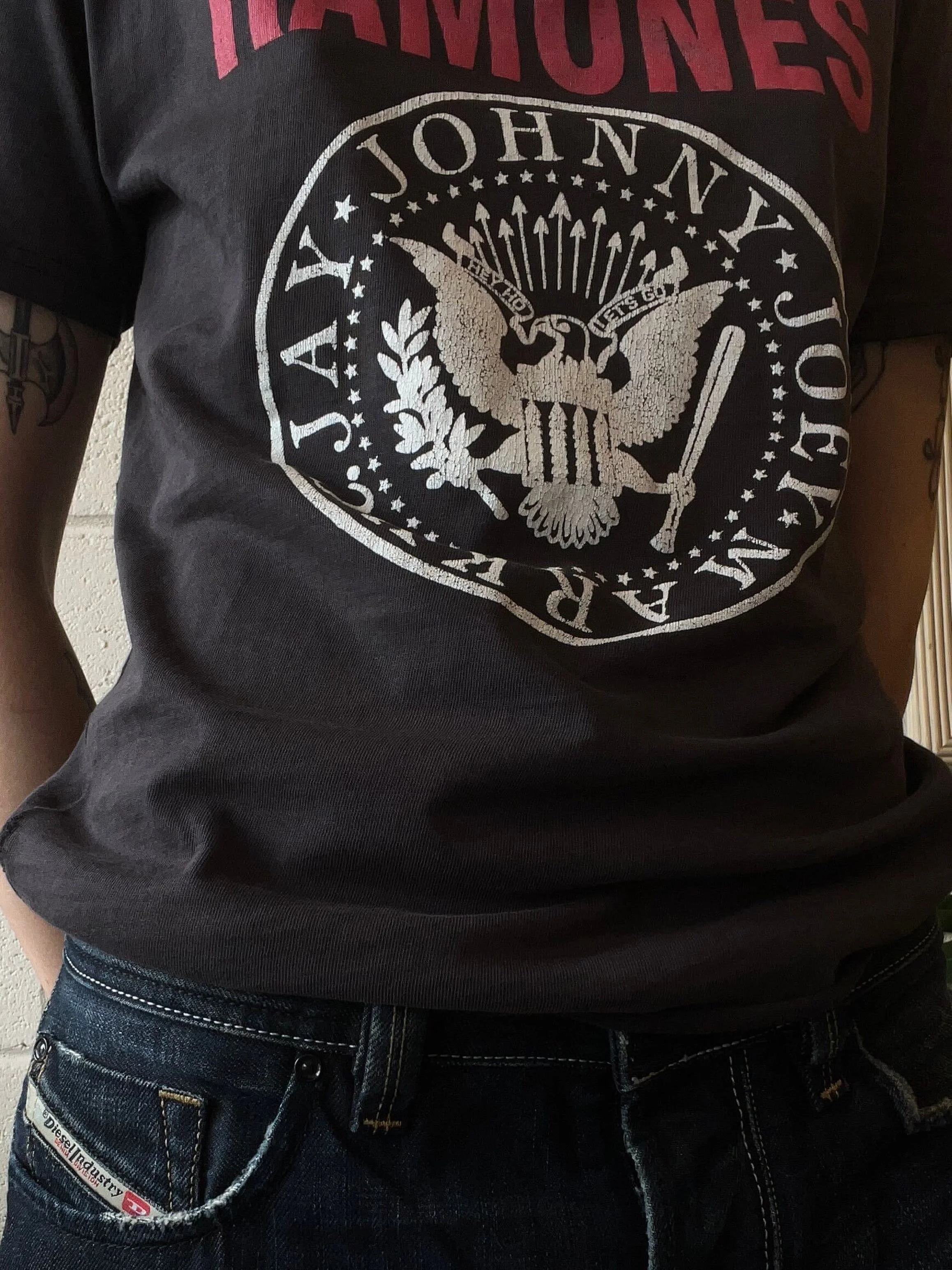 OOTD!
- Vintage Ramones thrashed tee sz s
- Diesel Larkee 1985 low waist selvedge jean sz 34x 34
.
.
.
.
DM for holds/info/prices