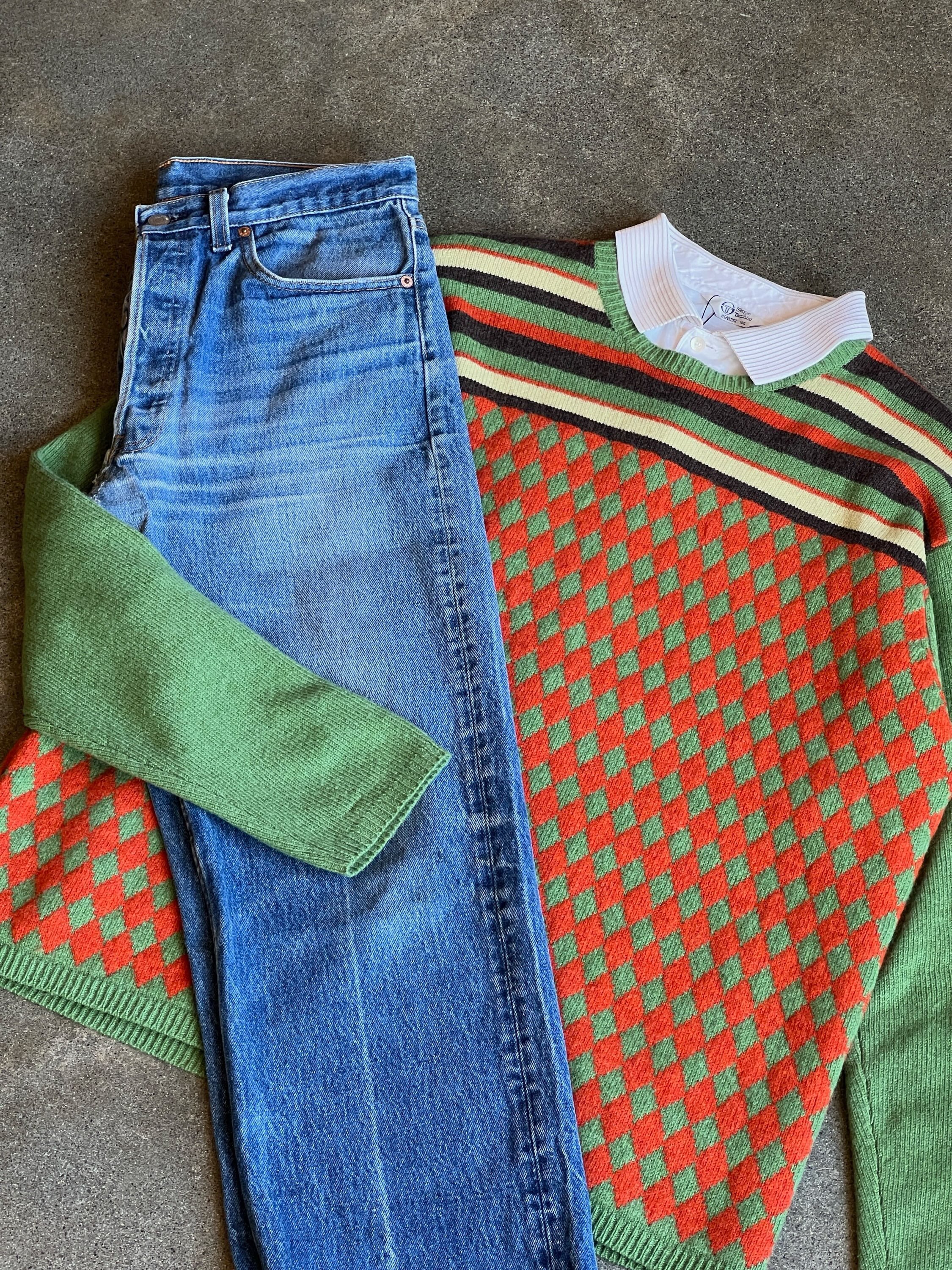 Outfit for Fall 🍂🍁
- Robert Graham diamond@stitch lambswool sweater sz XL
- Vintage Sergio Tacchini golf print long sleeve polo sz M
- Vintage Levi&rsquo;s USA made 501xx jeans sz 33x33
.
.
.
.
DM for prices/holds/info