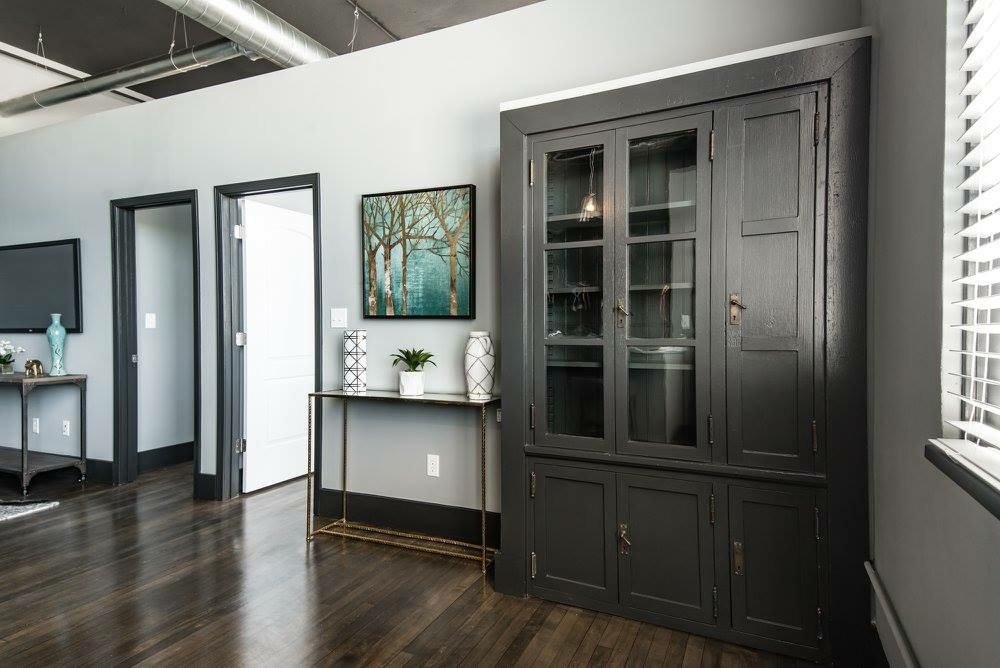 Built-in glass-front hutch