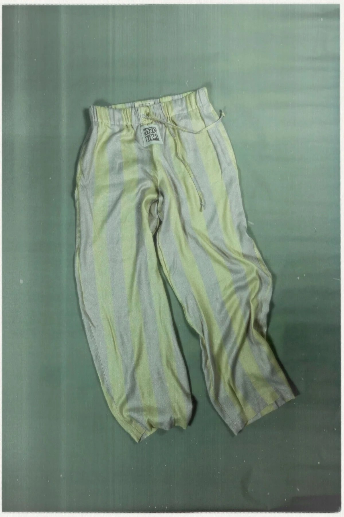 P01_WIDE/ SHIMMER STRIPES
