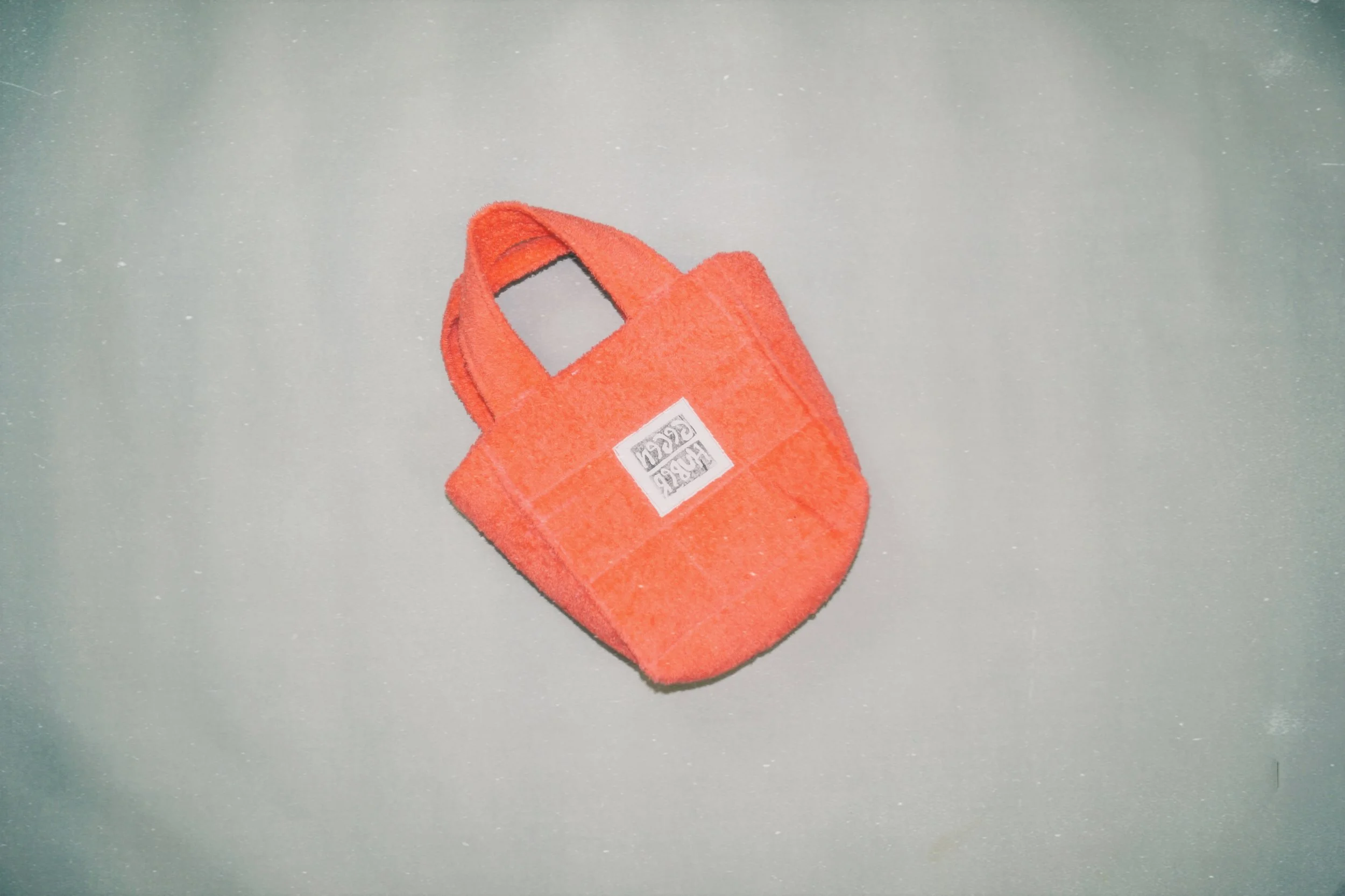 B01_TOY_BAG_TERRYCORAL_02.JPG
