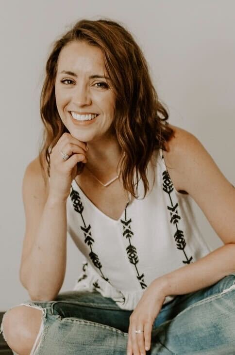 whitney mundell headshot