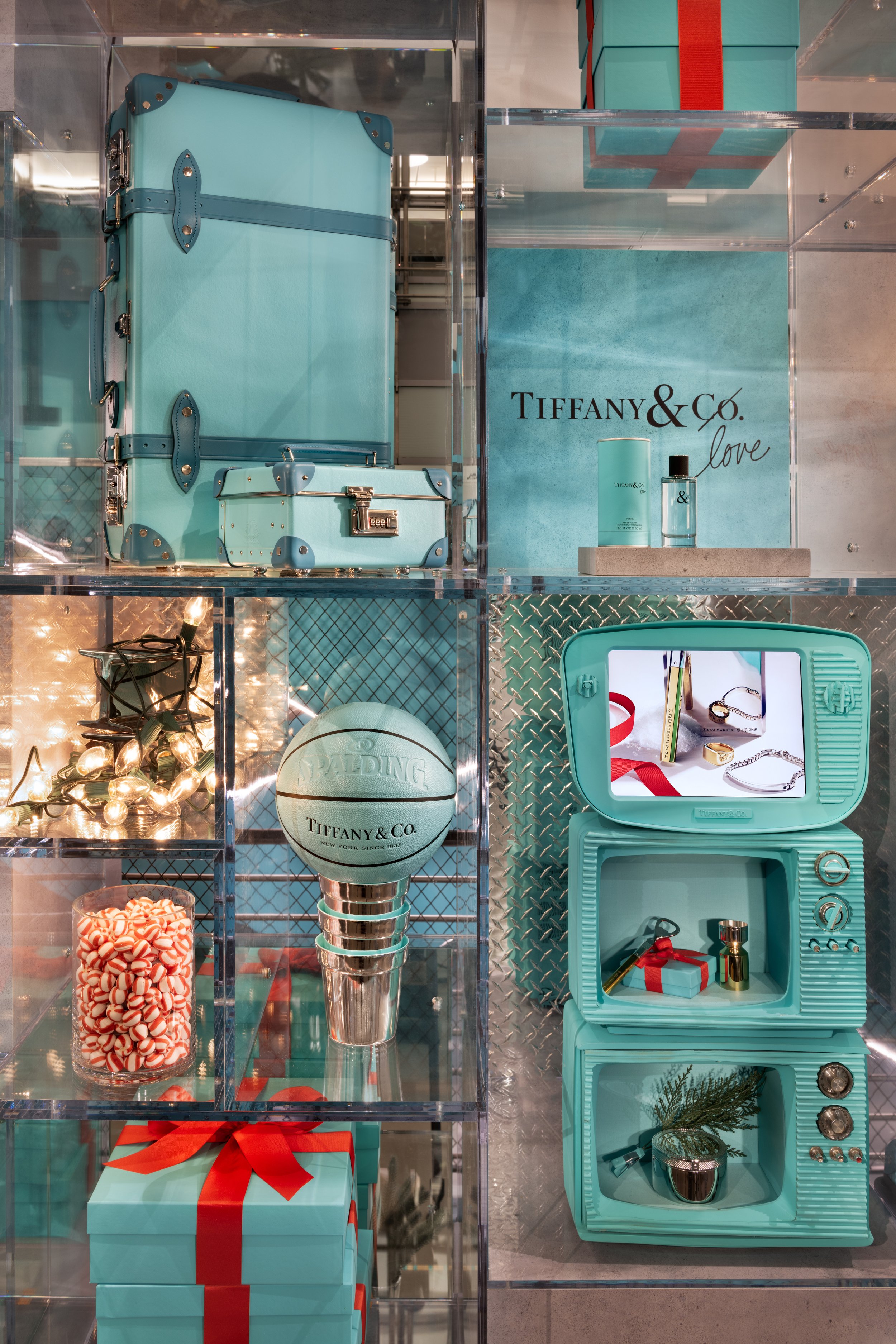 20191205RZehavi_Tiffany_Men's_PopUp_10 copy.jpg