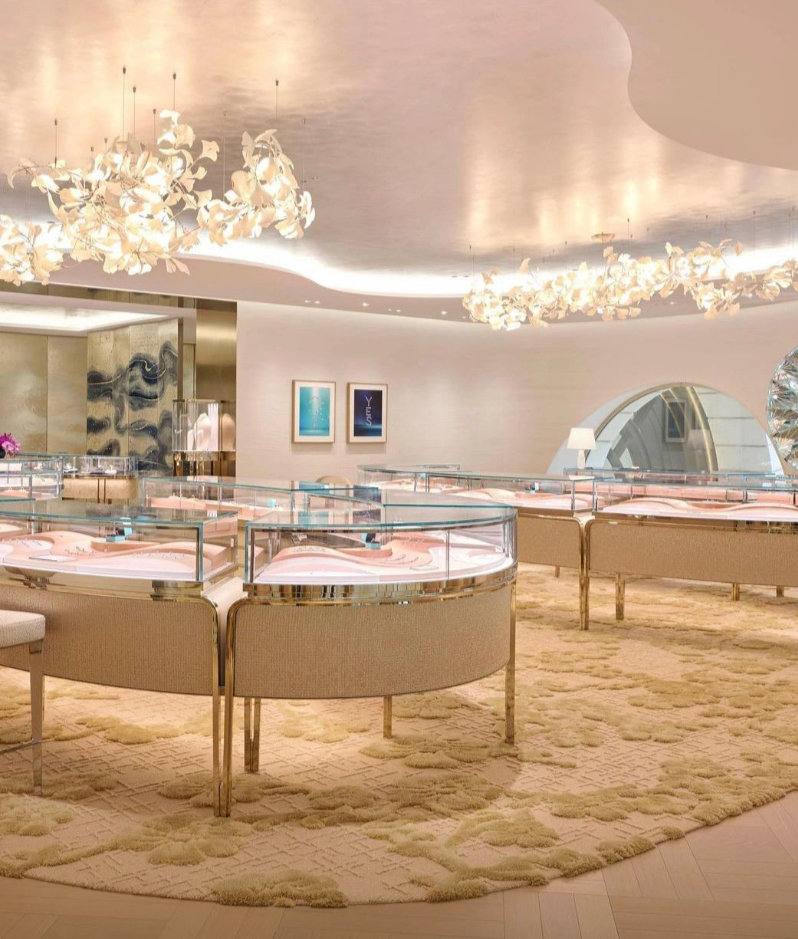 Tiffany & Co., Jewerly Presentation, Product display, visual merchandising, luxury retail