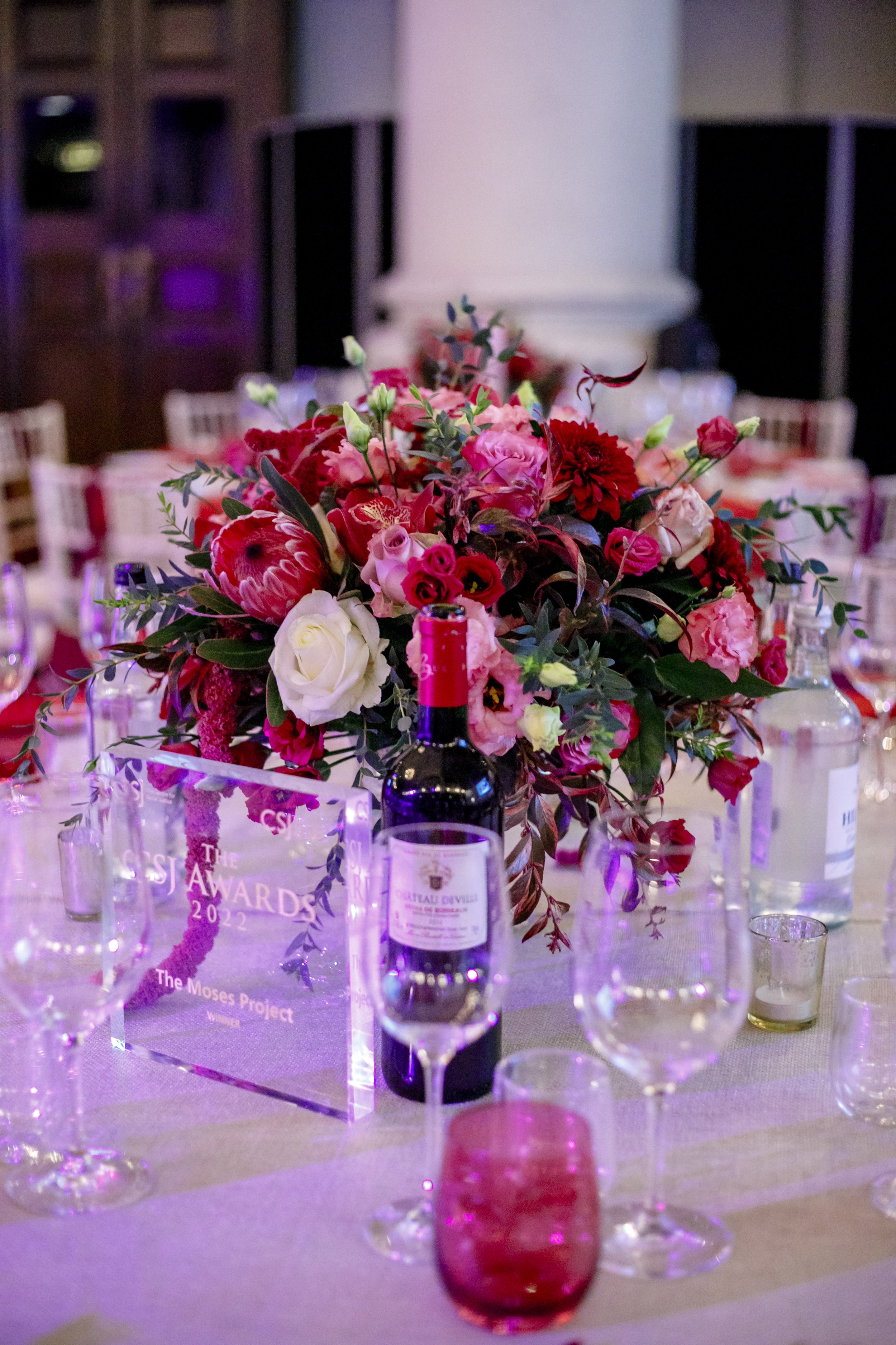 We offer floral design services for:
Corporate events and conferences
Brand launches and product reveals
Press days and photoshoots
Client entertaining and office eventsbespoke floral design for:
Birthday parties and milestone celebrations
Anniversar