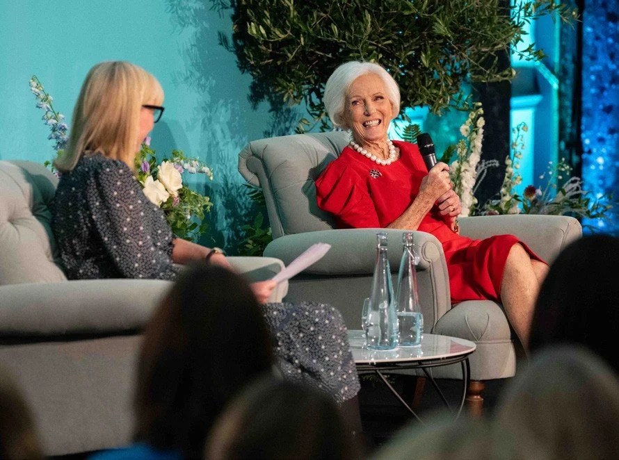 We offer floral design services for:
Corporate events and conferences
Brand launches and product reveals
Press days and photoshoots
Client entertaining and office eventsbespoke floral design for:
Birthday parties and milestone celebrations
Anniversar