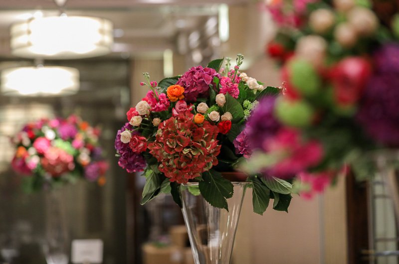 We offer floral design services for:
Corporate events and conferences
Brand launches and product reveals
Press days and photoshoots
Client entertaining and office eventsbespoke floral design for:
Birthday parties and milestone celebrations
Anniversar