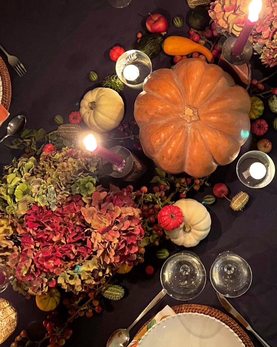 We offer floral design services for:
Corporate events and conferences
Brand launches and product reveals
Press days and photoshoots
Client entertaining and office eventsbespoke floral design for:
Birthday parties and milestone celebrations
Anniversar