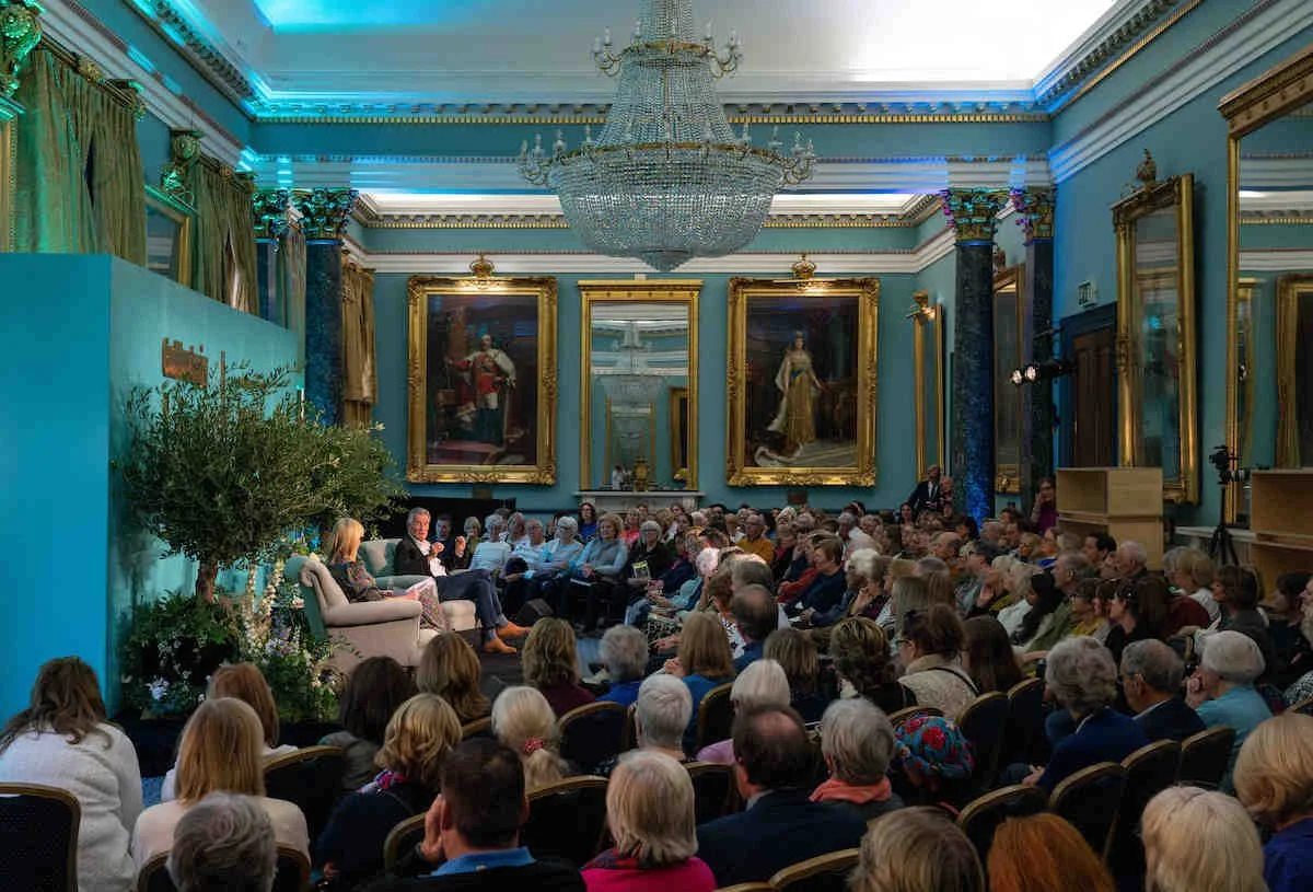 We offer floral design services for:
Corporate events and conferences
Brand launches and product reveals
Press days and photoshoots
Client entertaining and office eventsbespoke floral design for:
Birthday parties and milestone celebrations
Anniversar