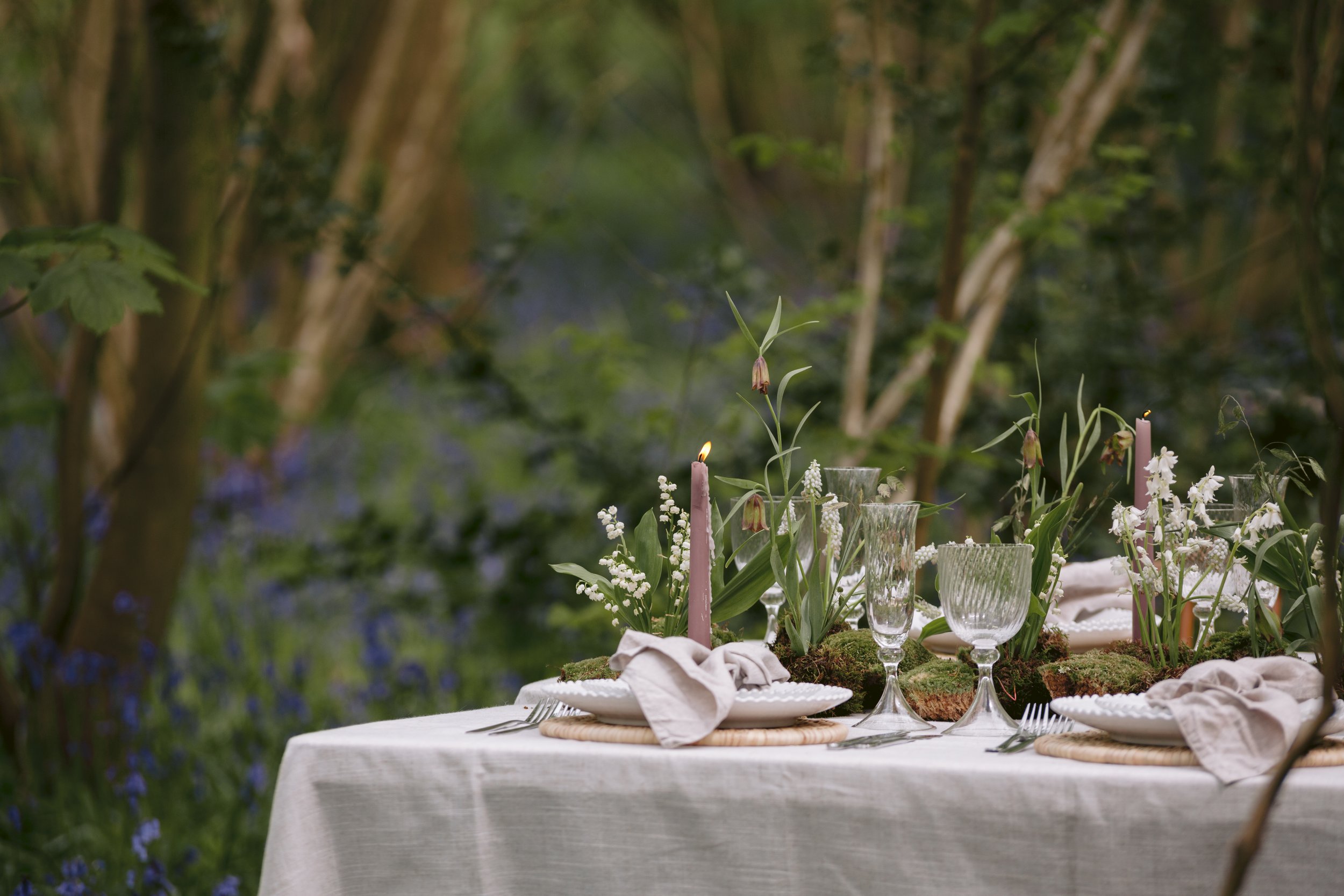 Modern wedding flowers for London and West Sussex weddings, blending seasonal florals with an elegant, timeless design approach.