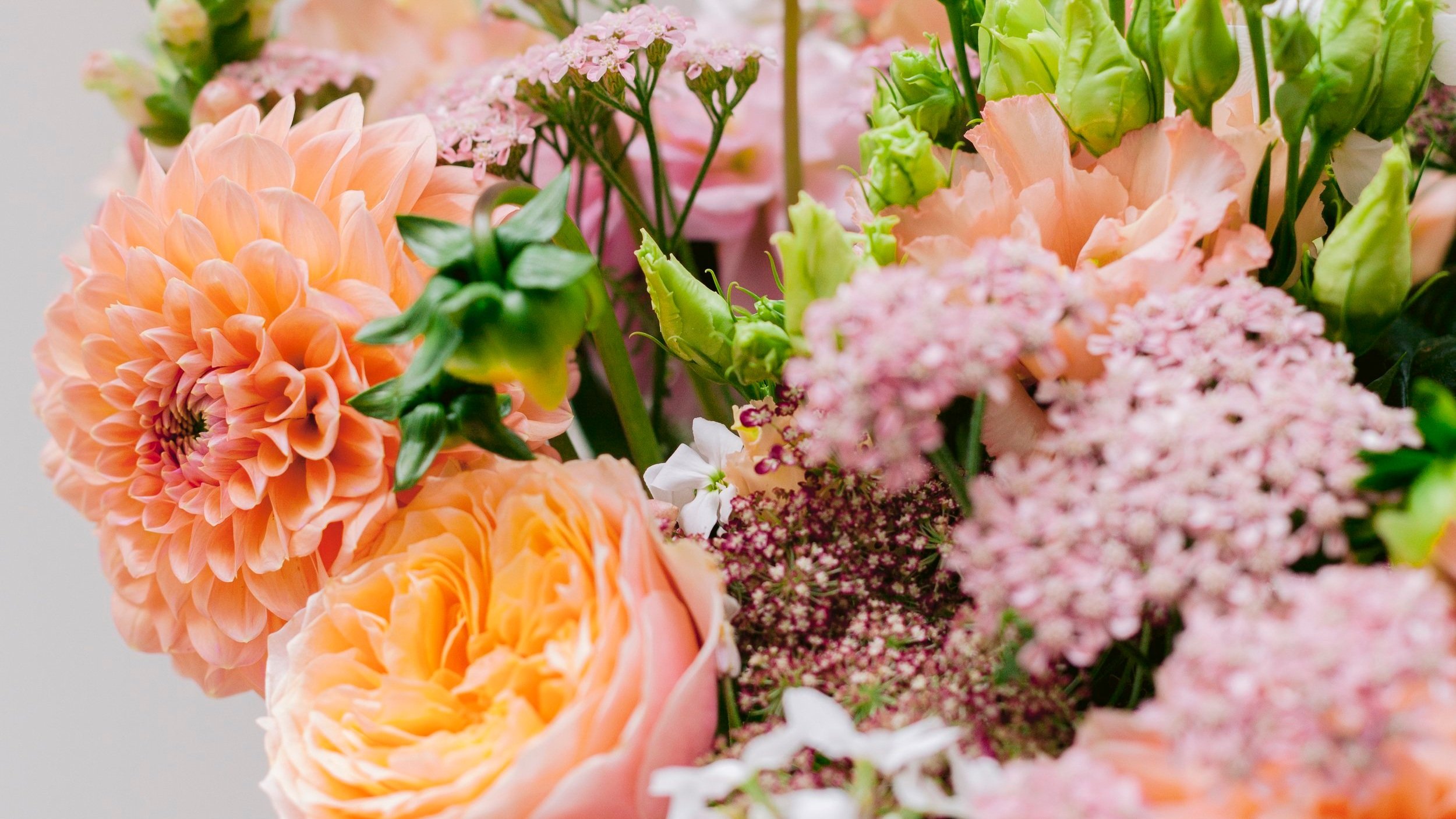 Flower deliver in Wandsworth, London, SW18