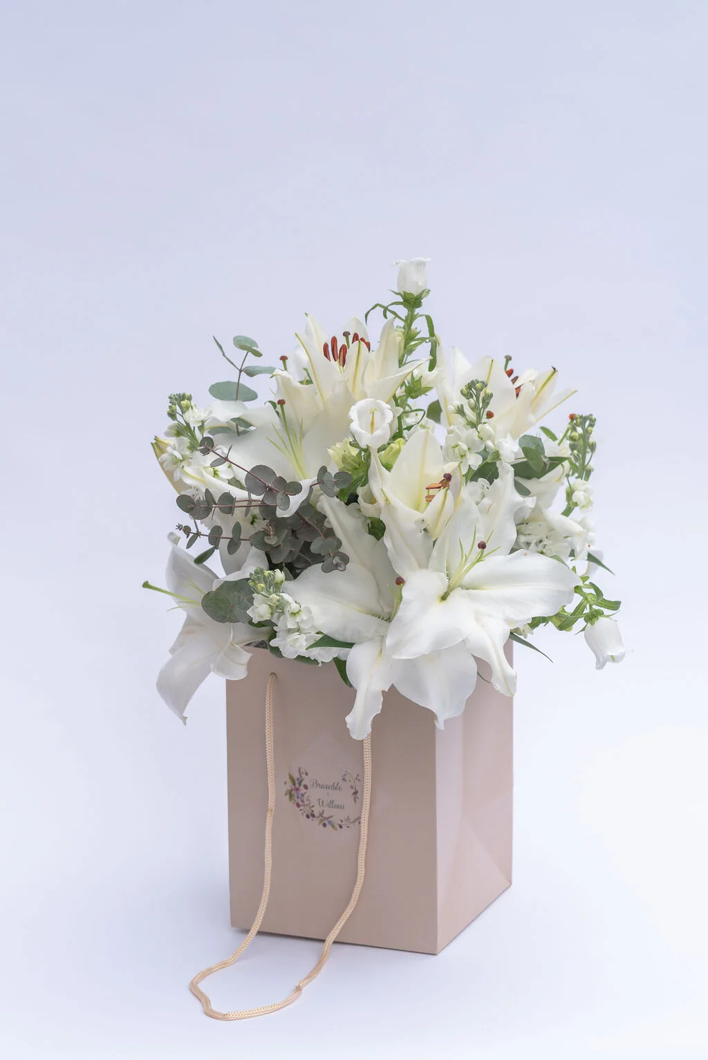 Bramble & Willow flower delivery in Wandsworth, London and UK. We deliver bouquets, corporate flowers, subscription flowers and plants. Flower Workshops. Wedding and event flowers.