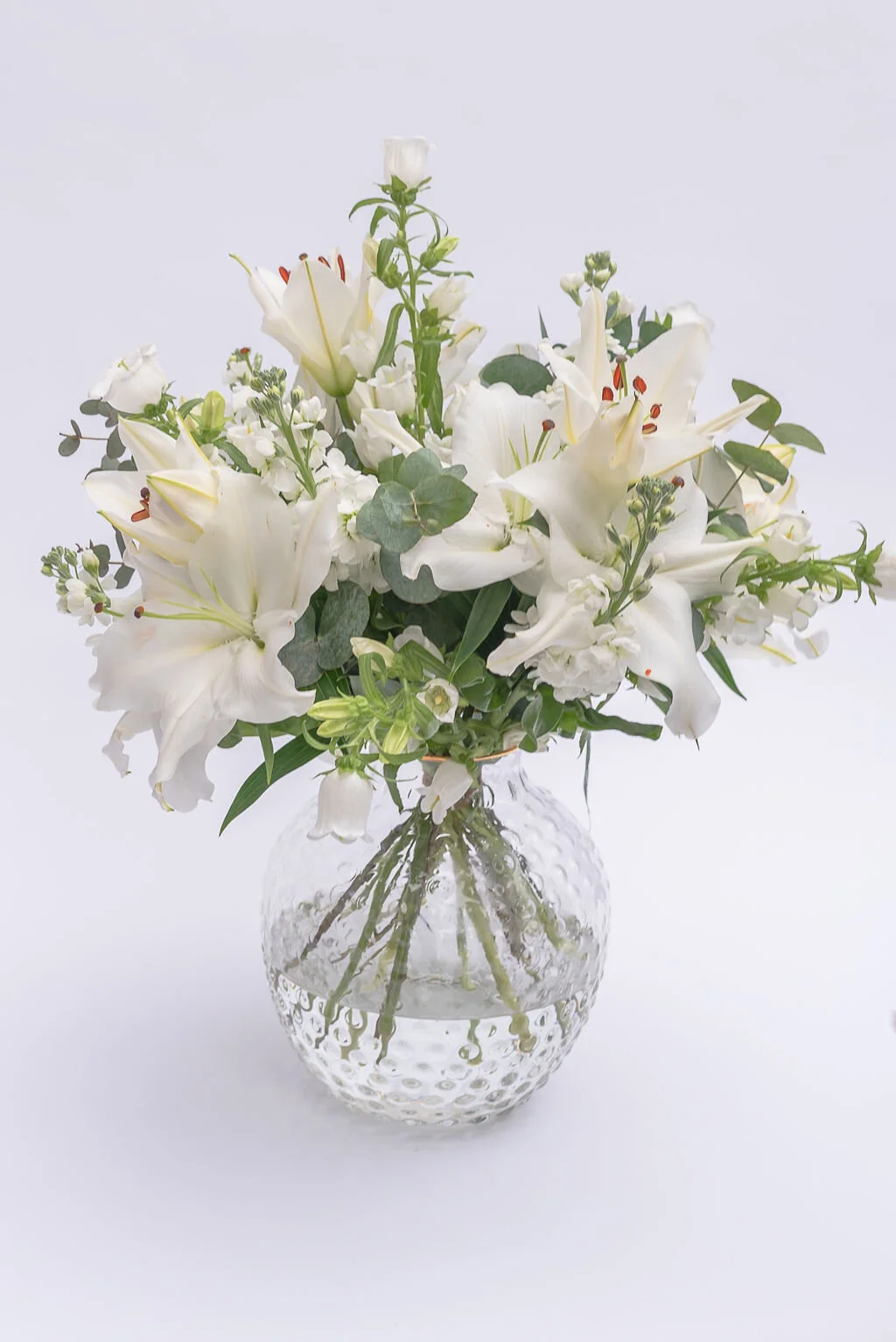 Bramble & Willow flower delivery in Wandsworth, London and UK. We deliver bouquets, corporate flowers, subscription flowers and plants. Flower Workshops. Wedding and event flowers.