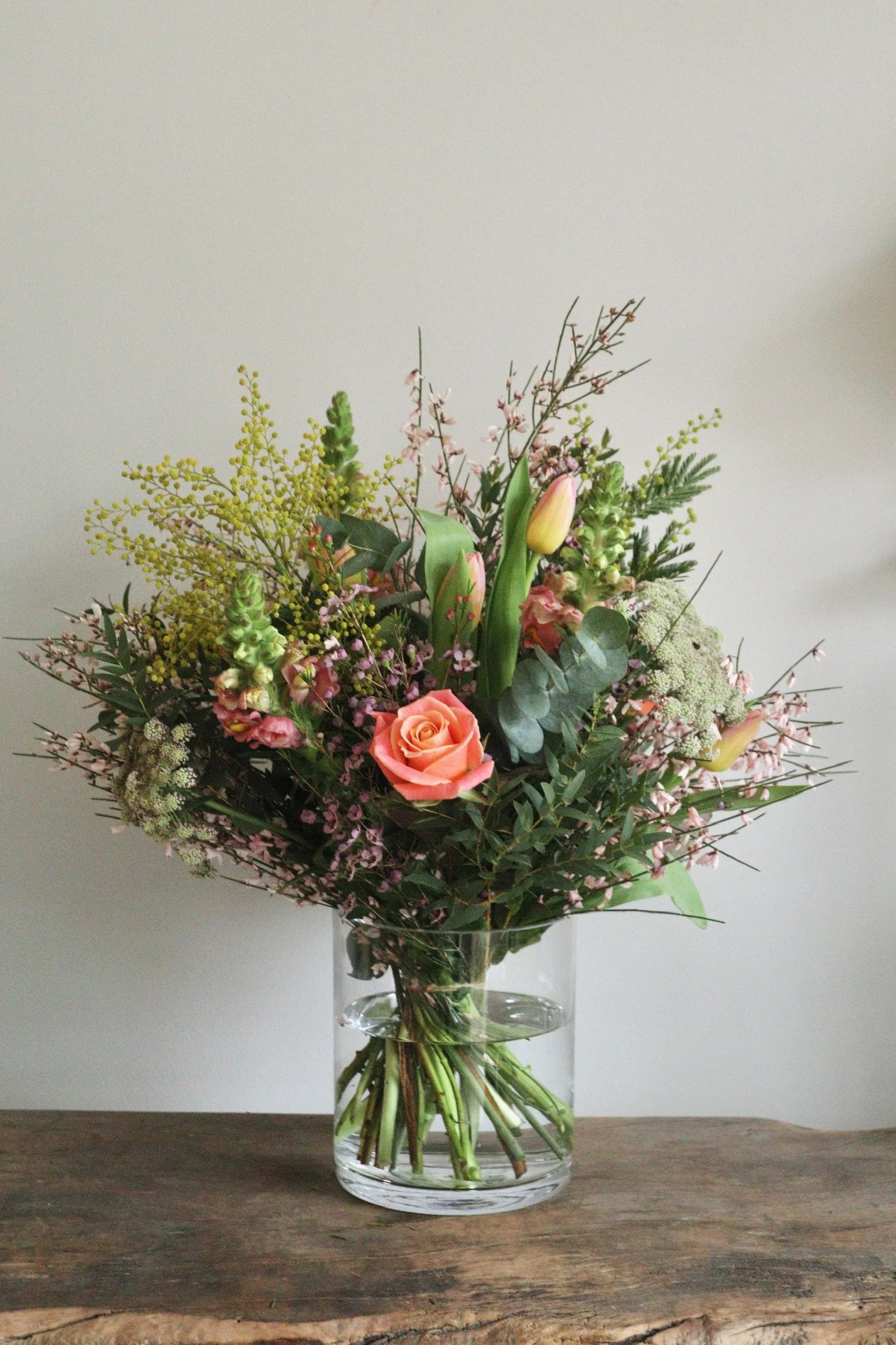 Valentine’s Day flowers London  Valentine’s bouquets London  Luxury Valentine’s flowers London  Same-day Valentine’s flowers London  Best florists for Valentine’s flowers in London