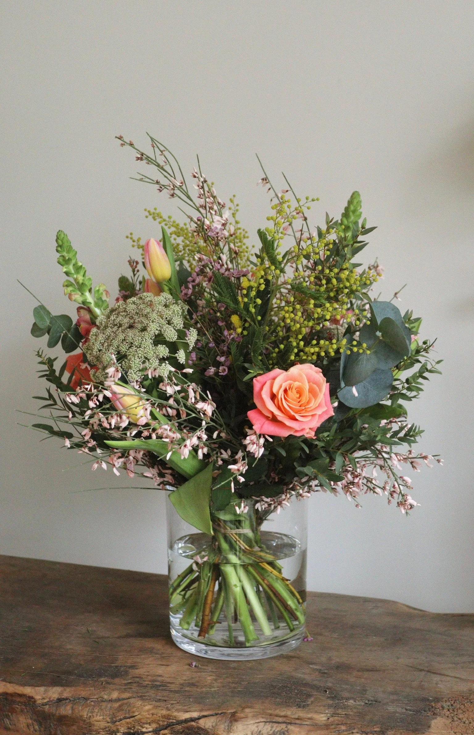 Valentine’s Day flowers London  Valentine’s bouquets London  Luxury Valentine’s flowers London  Same-day Valentine’s flowers London  Best florists for Valentine’s flowers in London