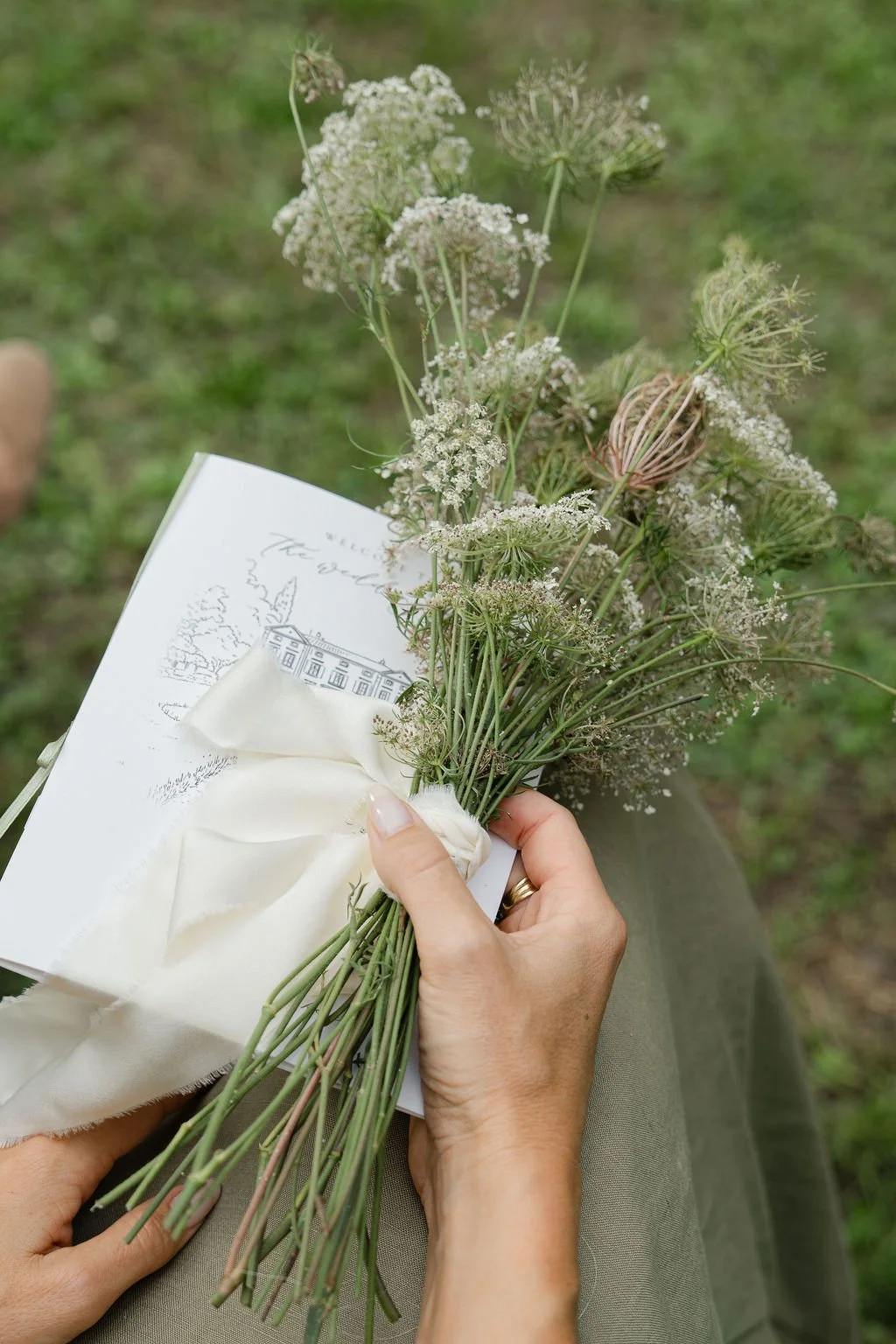 Seasonal wedding floristry in London and West Sussex, featuring elegant bridal bouquets and refined floral arrangements designed for modern, design-led weddings.