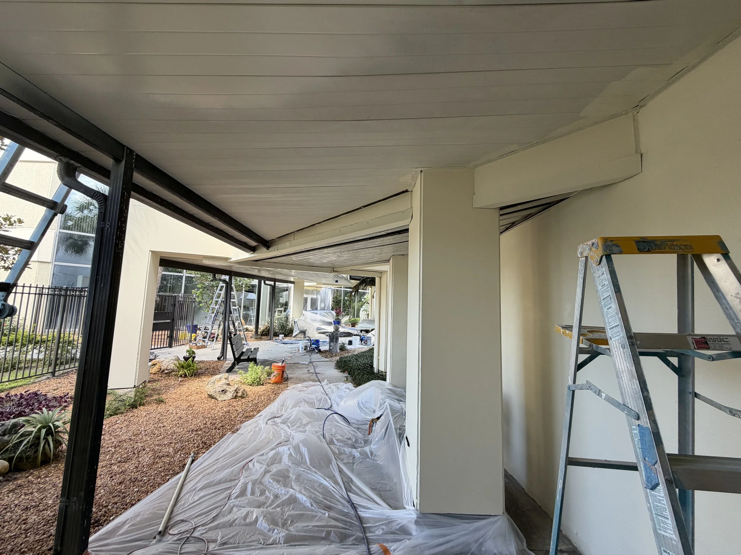 Why Using Primer Is Critical on Older or Failing Paint Surfaces