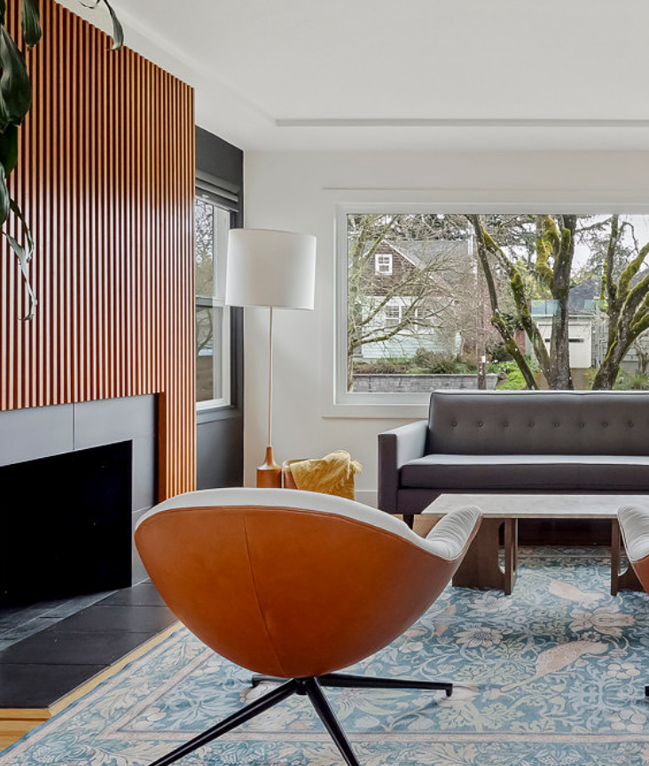 midcentury-modern-living room-remodel-slats-ruggable