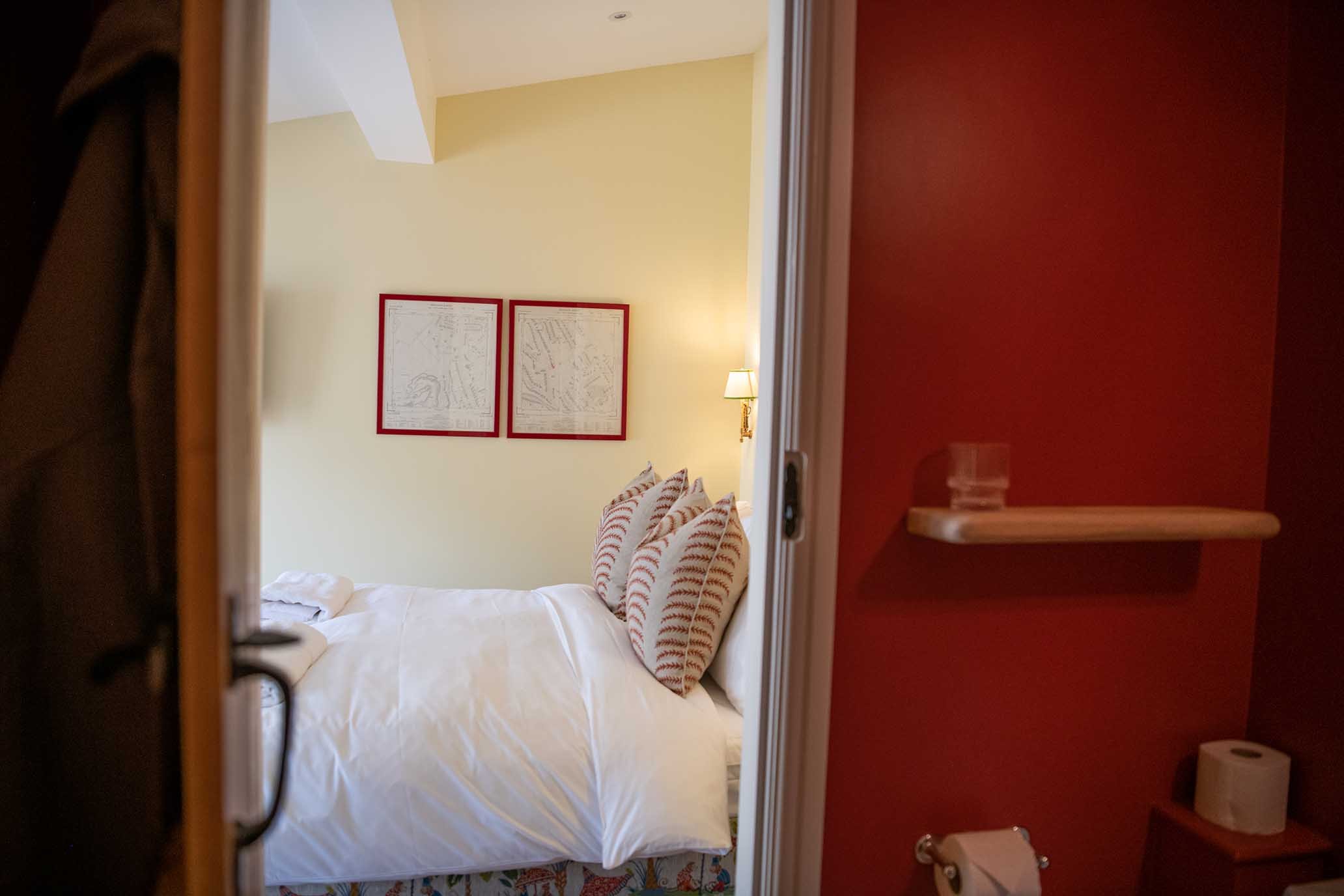 The Cotley Inn_Rooms_The Den_25.jpg