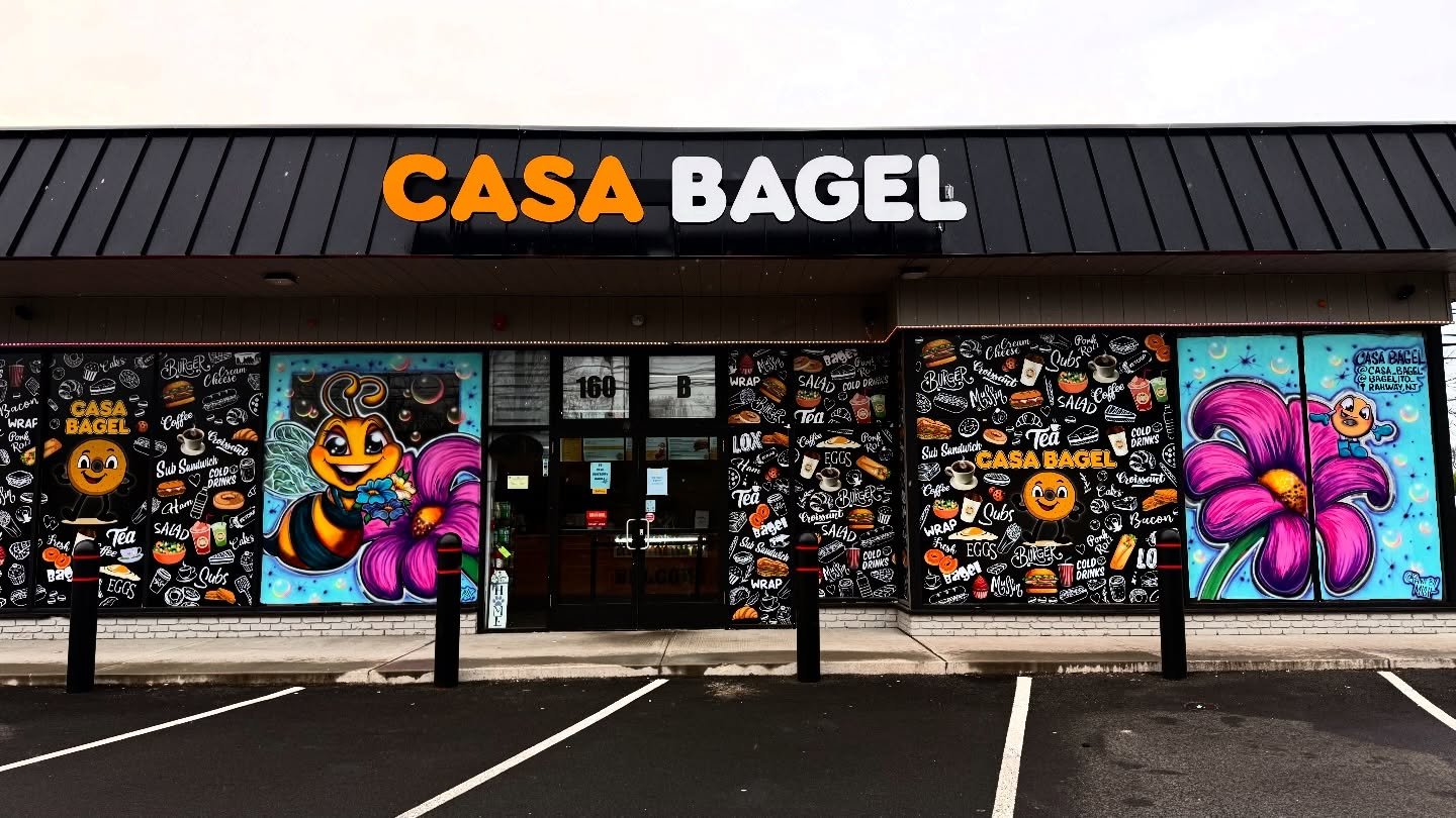 Summer vibes have arrived,  Thanks to the amazing @paintbymish #rahwayishappening #windowart #amazingwindowart #