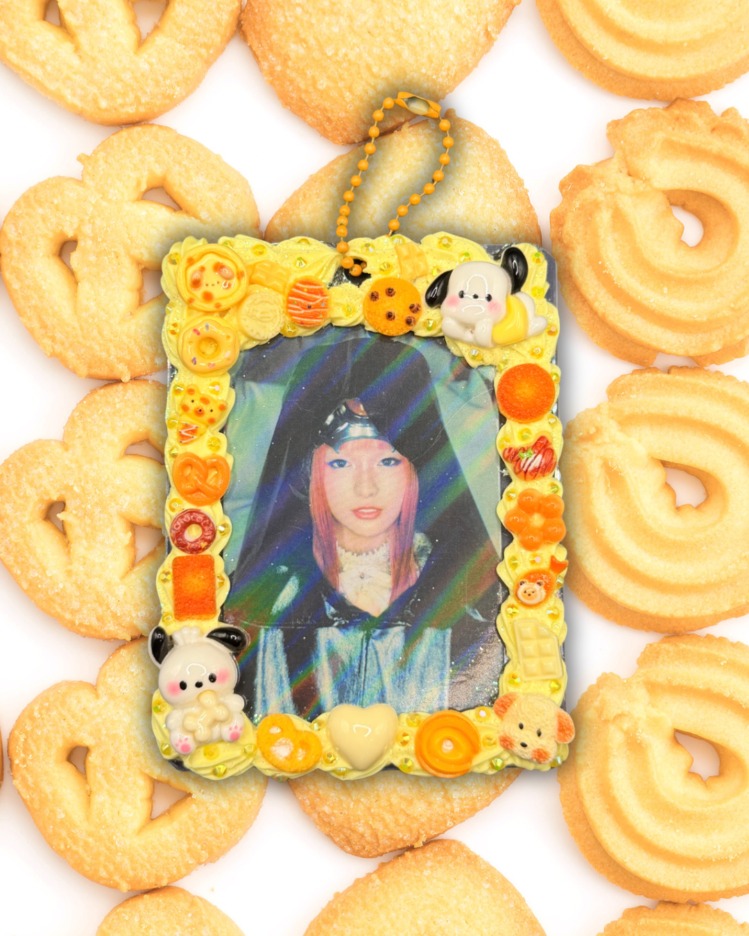Biscuit Pup Photocard Holder Keychain