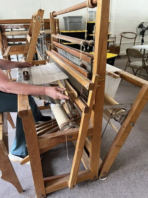 Beginner Floor Loom Weaving