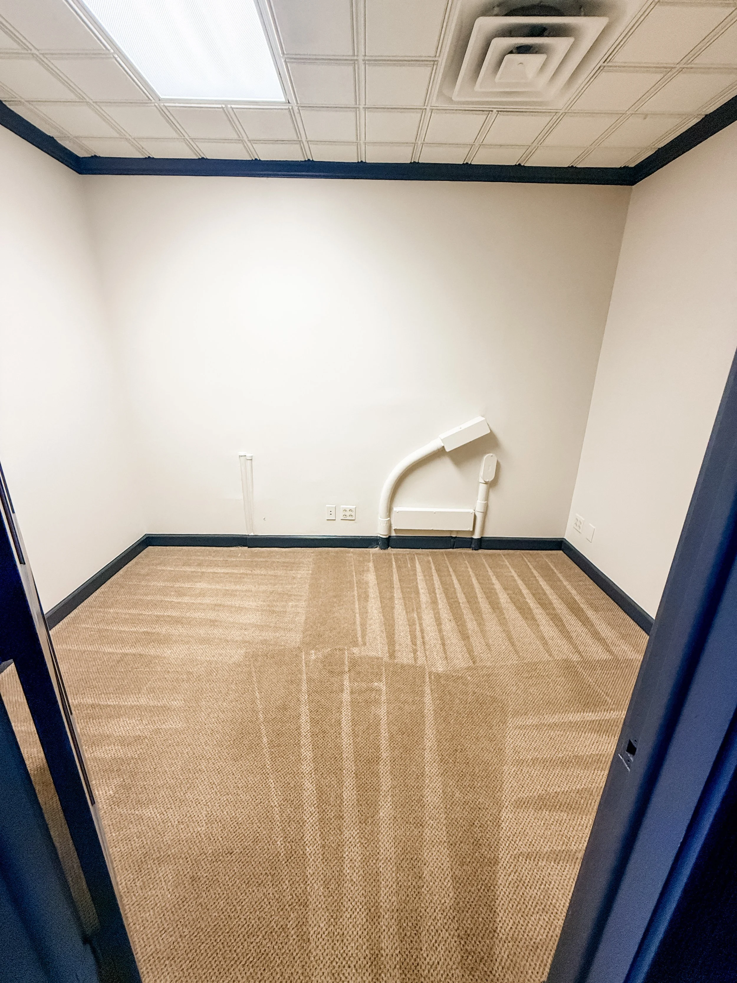 Suite 200 - Compact Private Office