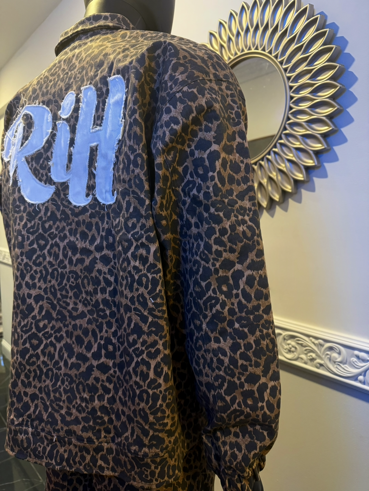 roarfit back 2.png
