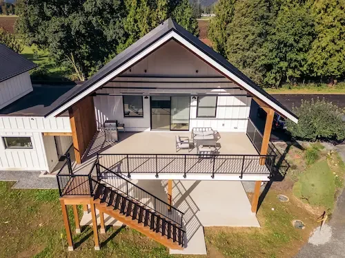 MWH Contracting Custom Build Renovation.