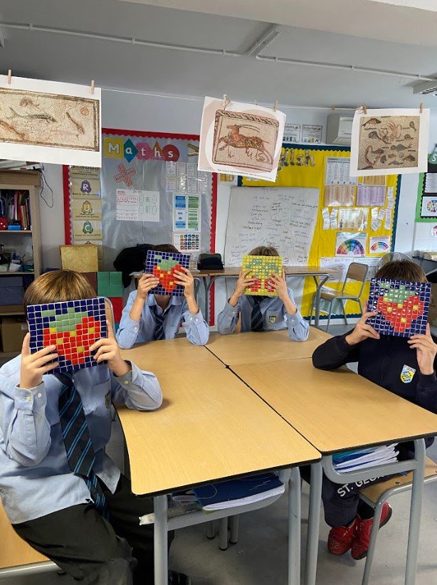 Mosaic class for children in Spain, Madrid