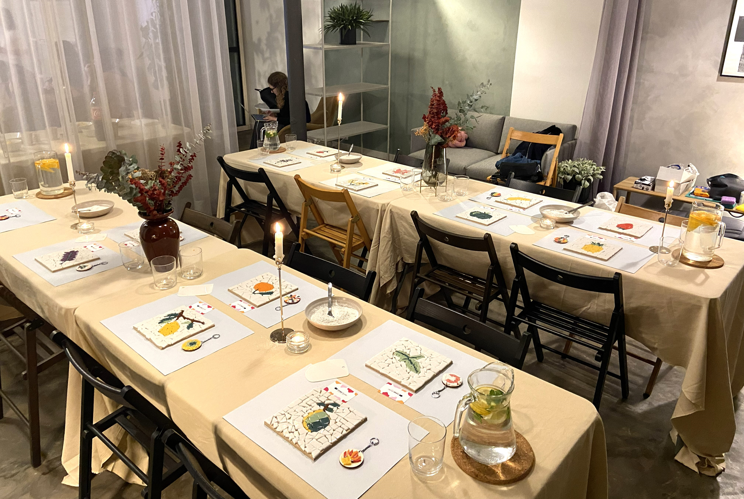 Team building original en Madrid. Taller de mosaico para empresas