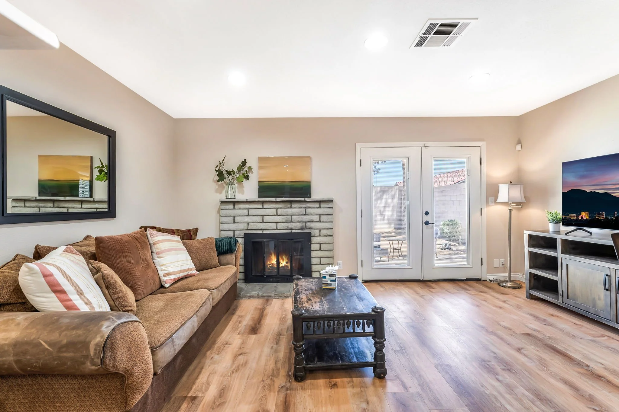 10-web-or-mls-_SMS1008-fire.jpg