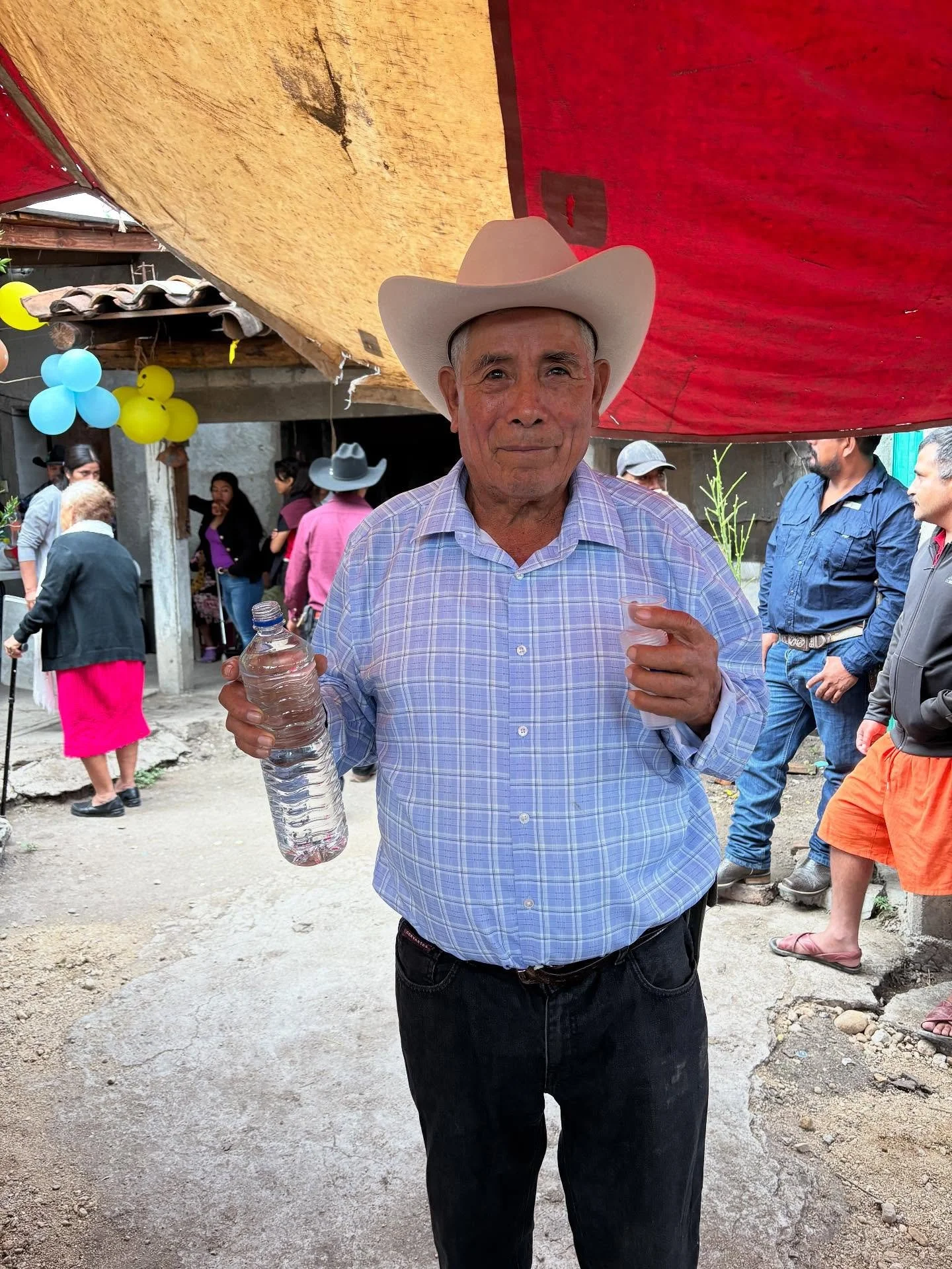 *TVM EXCLUSIVE* + Tom&aacute;s Garcia Cruz drinking mezcal out of a plastic bottle 🕯️

This tiny production was made with a single pi&ntilde;a of a rare and exceptionally large local type of Agave karwinskii known as Trip&oacute;n, co-roasted and co