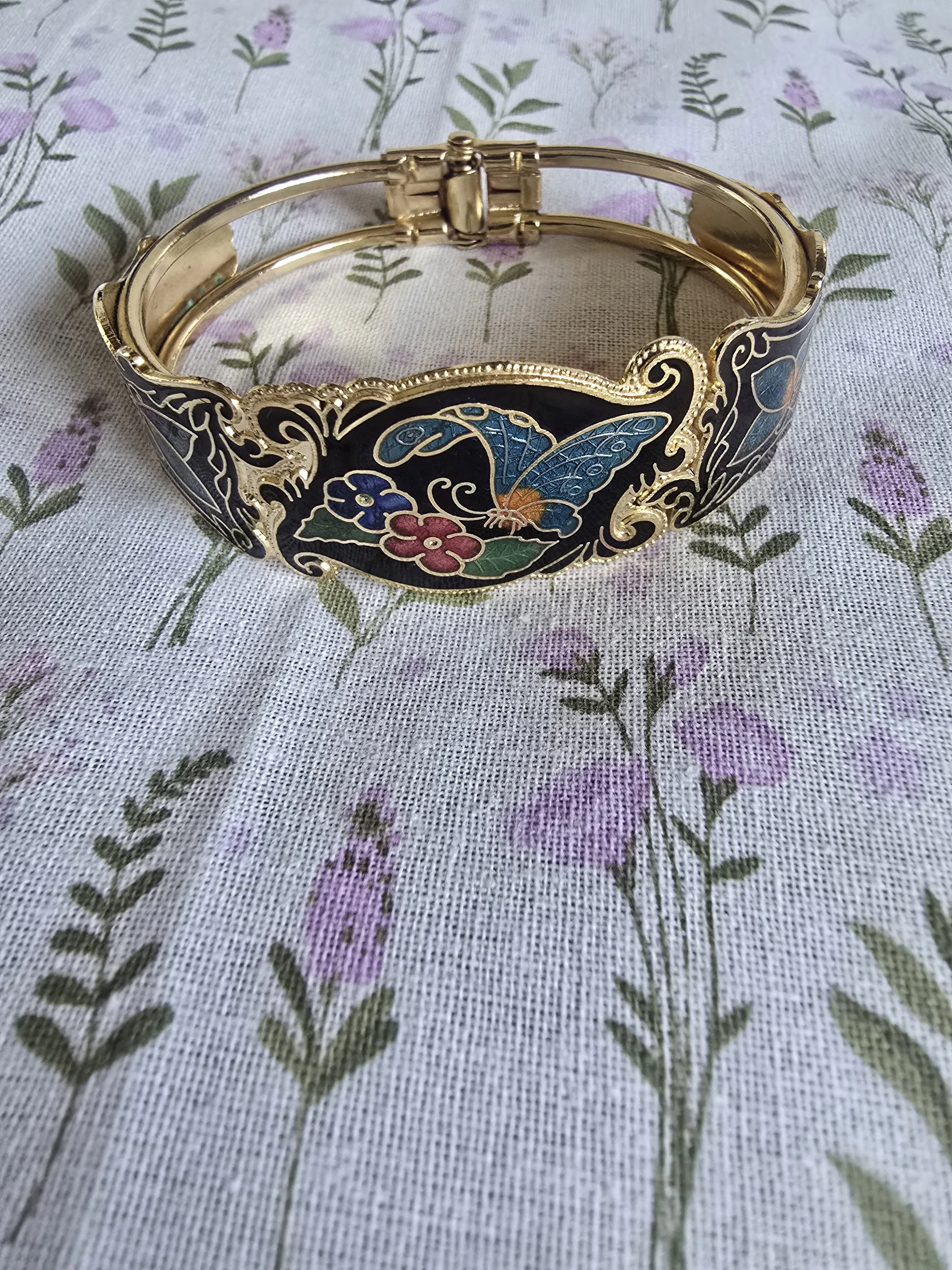Vintage Cloisonne enamel bangle bracelet