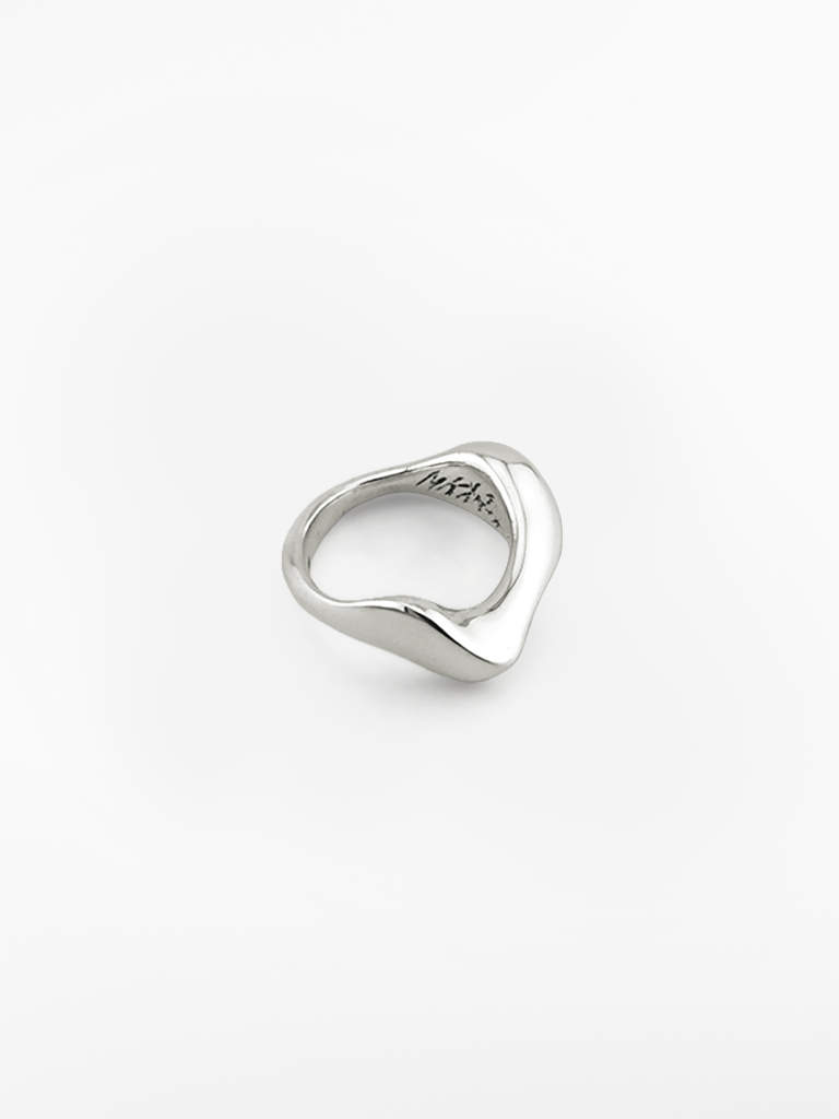 myrto-klimi-drop-v-silver-ring-022.png