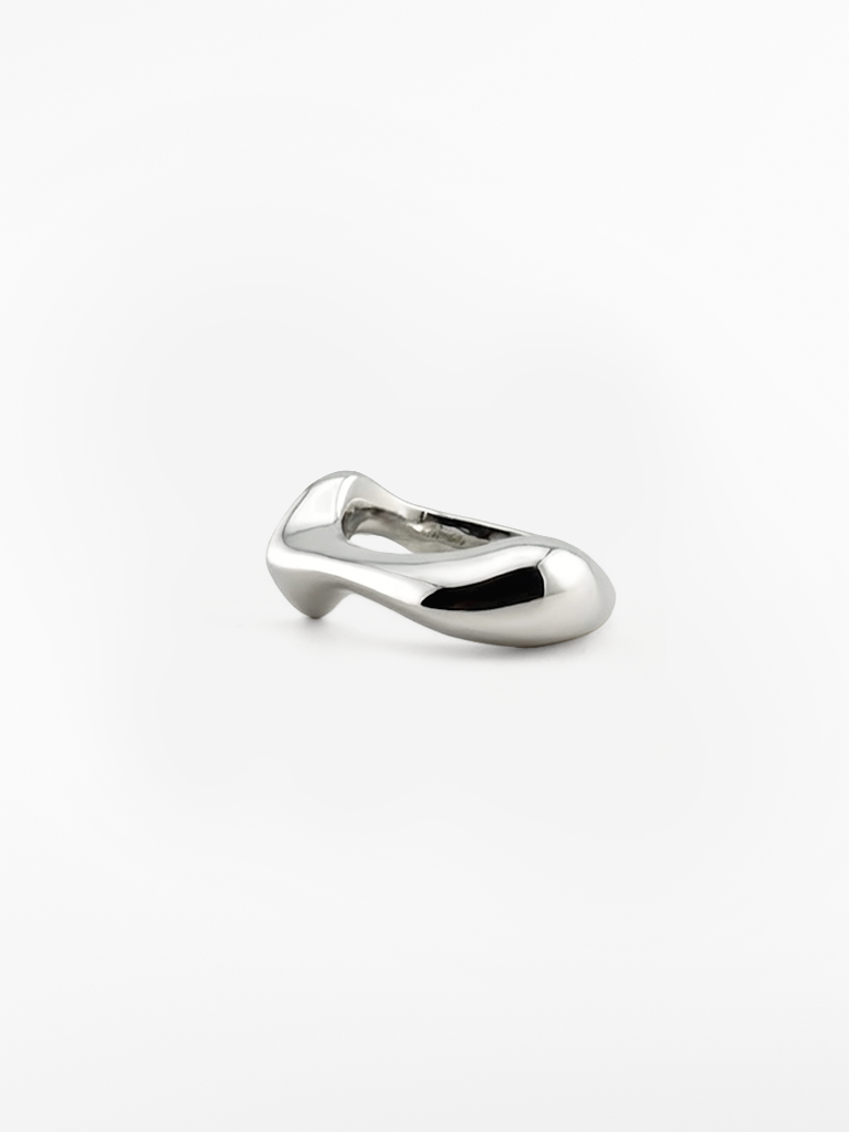 myrto-klimi-drop-v-silver-ring-011.png