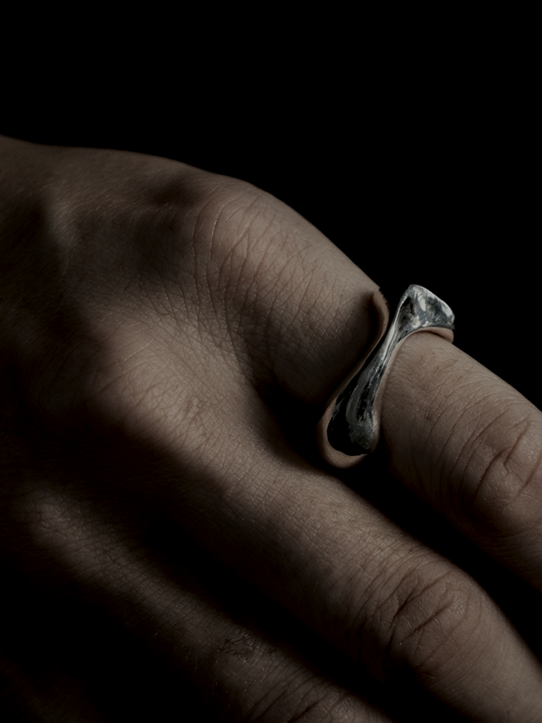 myrto-klimi-drop-vi-silver-ring-worn-04.png
