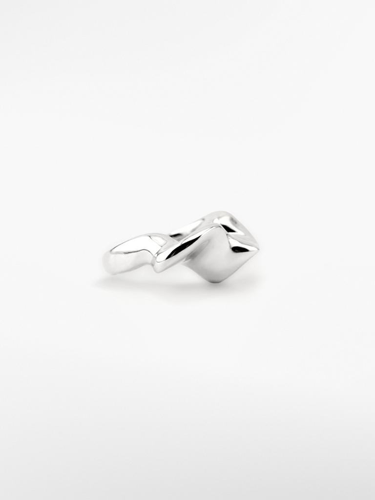 myrto-klimi-fold-i-silver-ring-055.png