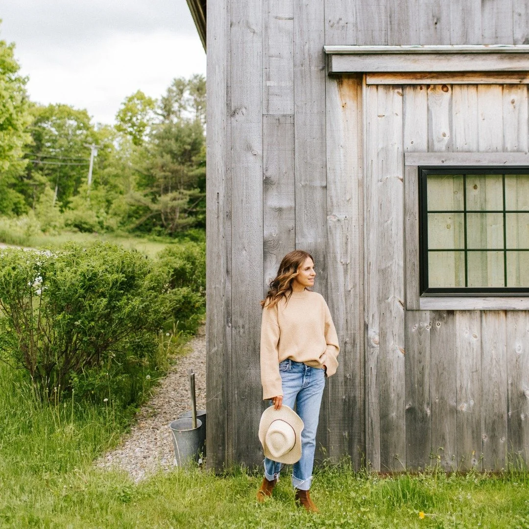 I coach for clarity and confidence &mdash; not one without the other. 
Clarity gives you a solid foundation: 
&bull; Knowing what matters most 
&bull; Understanding what you truly want to say 
&bull; Seeing through the noise to what&rsquo;s real 
&bu